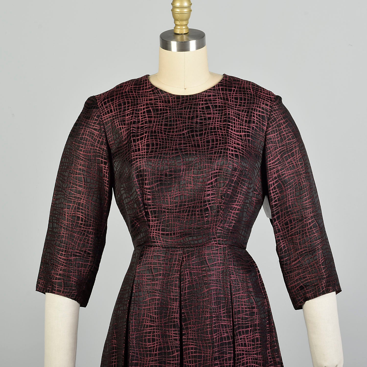 Small 1950s Abstract Textured Cocktail Dress Black Pink Metallic Elbow Sleeve Pleated Skirt