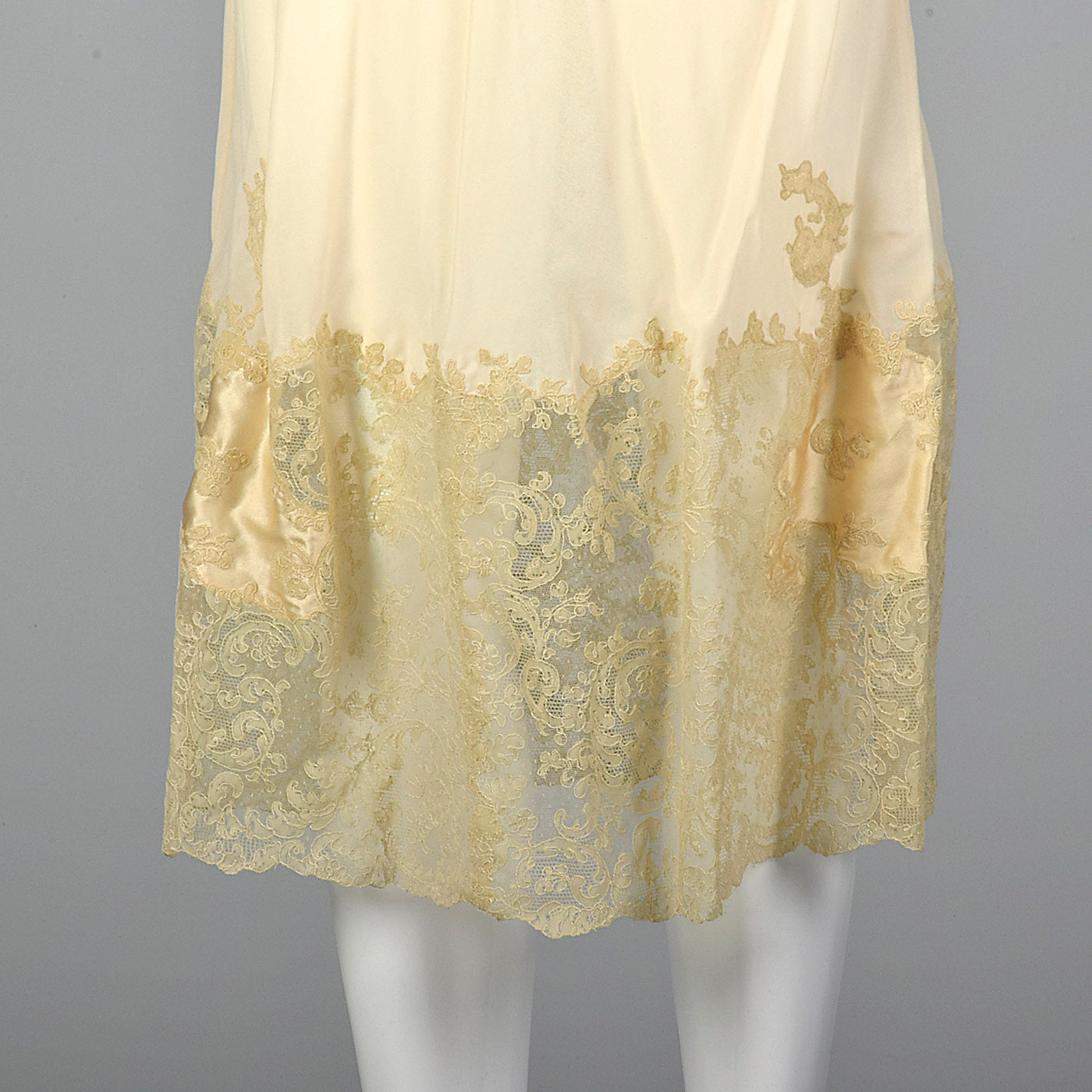 1960s Marshall Fields 28 Shop Cream Slip with Detailed Lace Trim