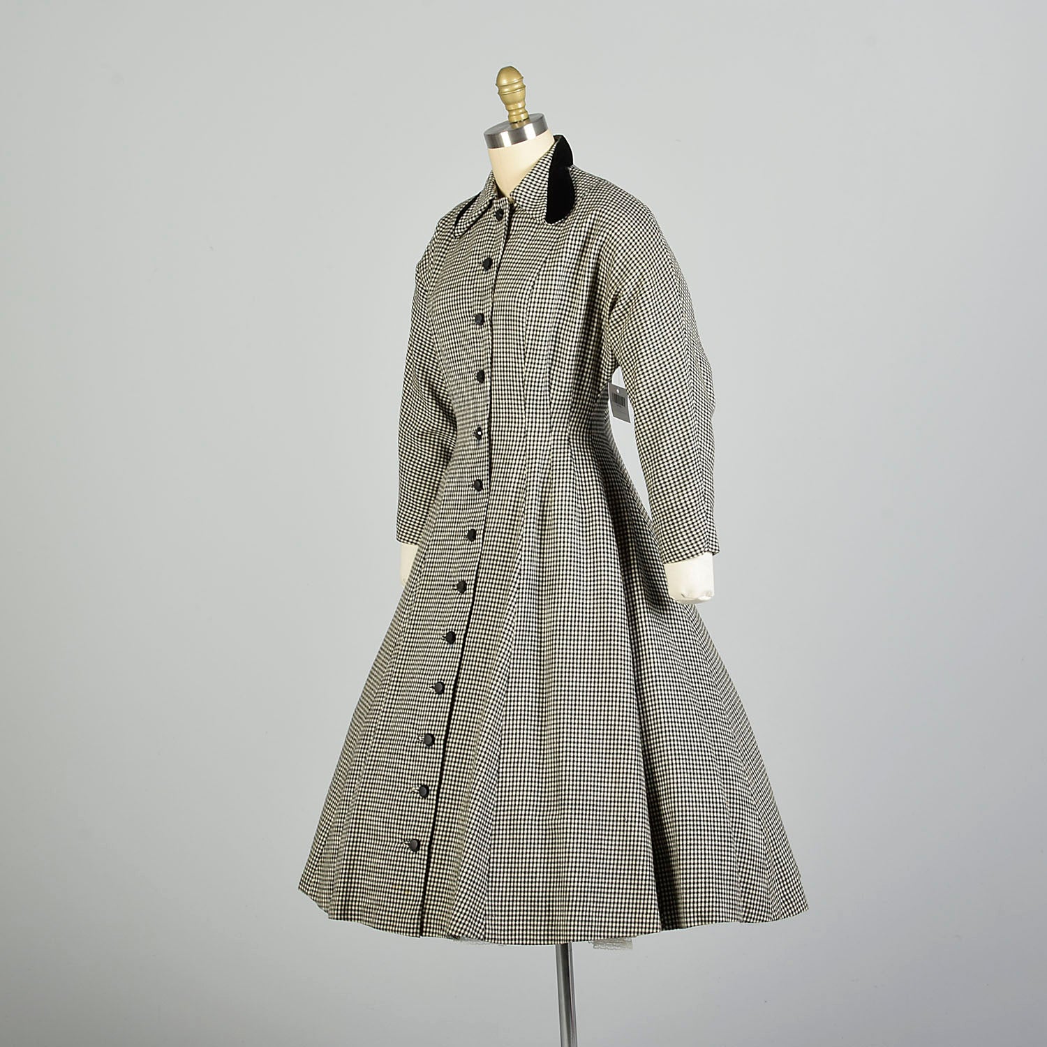 Small 1950s Wool Black White Fit & Flare Houndstooth Winter Coat Dress Style & Salvage Small 1950s Wool Black White Fit & Flare Houndstooth Winter Coat Dress Style & Salvage