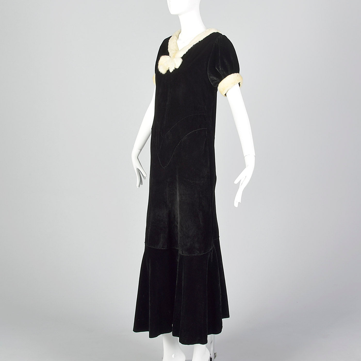 1930s Black Velvet Dress with Fur Collar