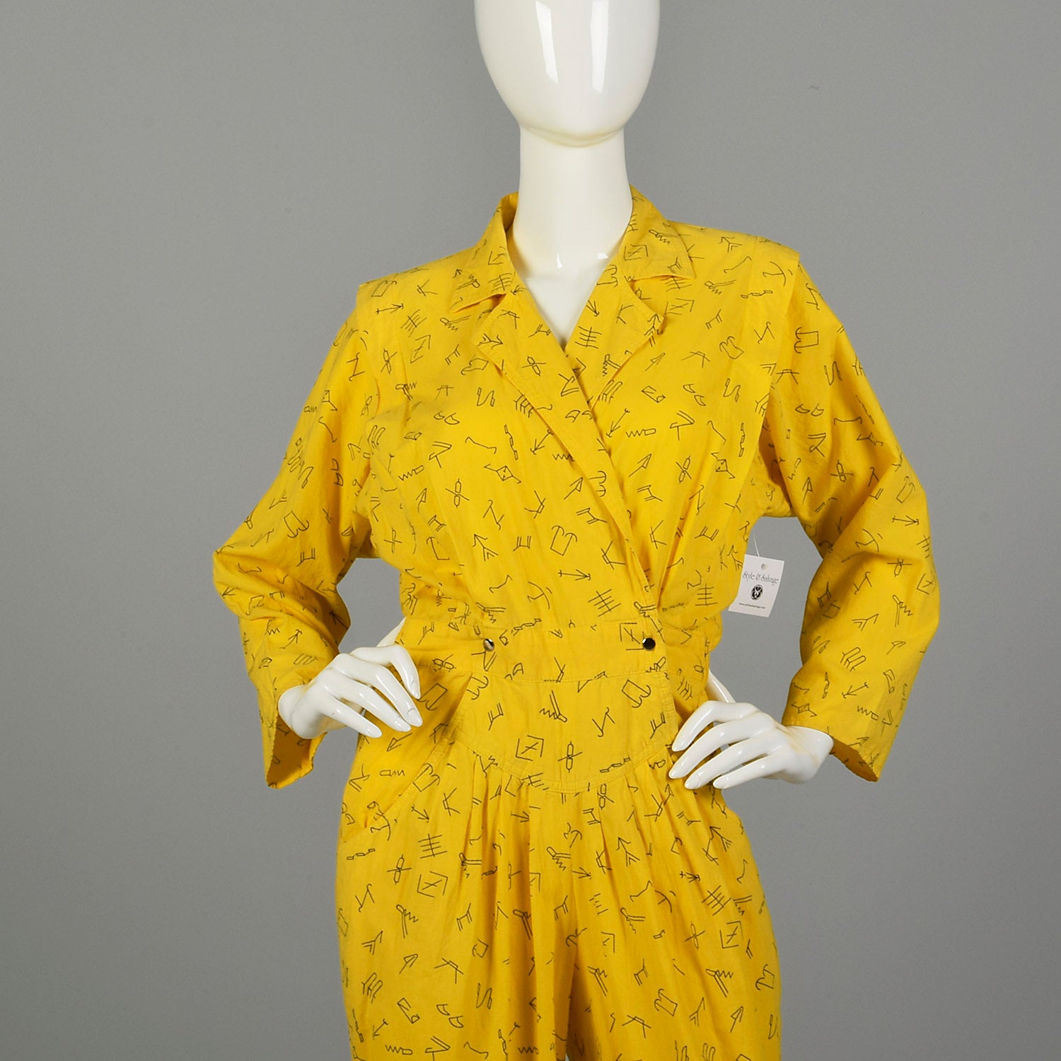 Small Yellow Jumpsuit 1980s Bright Cotton Bold Novelty Print Capri