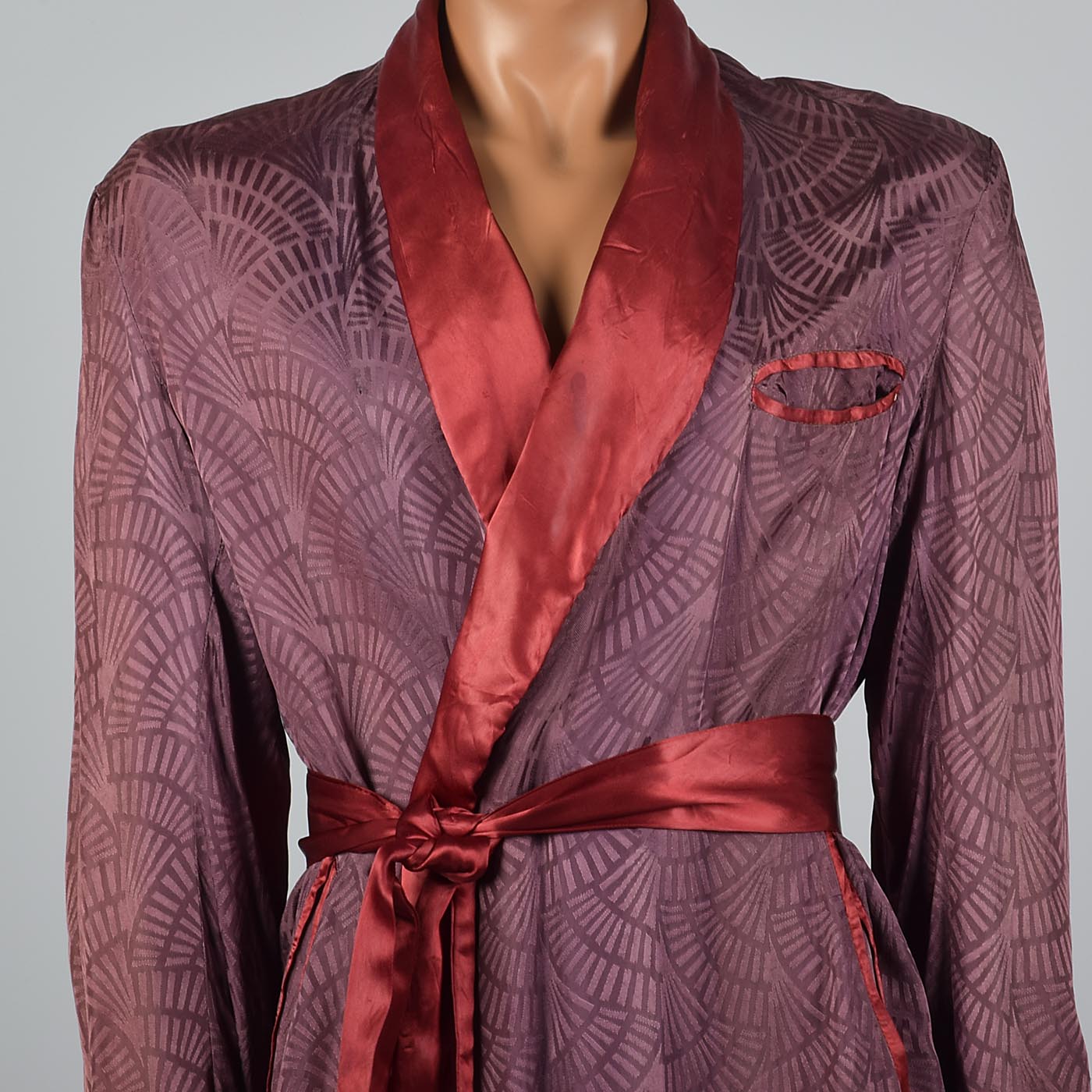 1940s Mens Rayon Robe with Art Deco Pattern