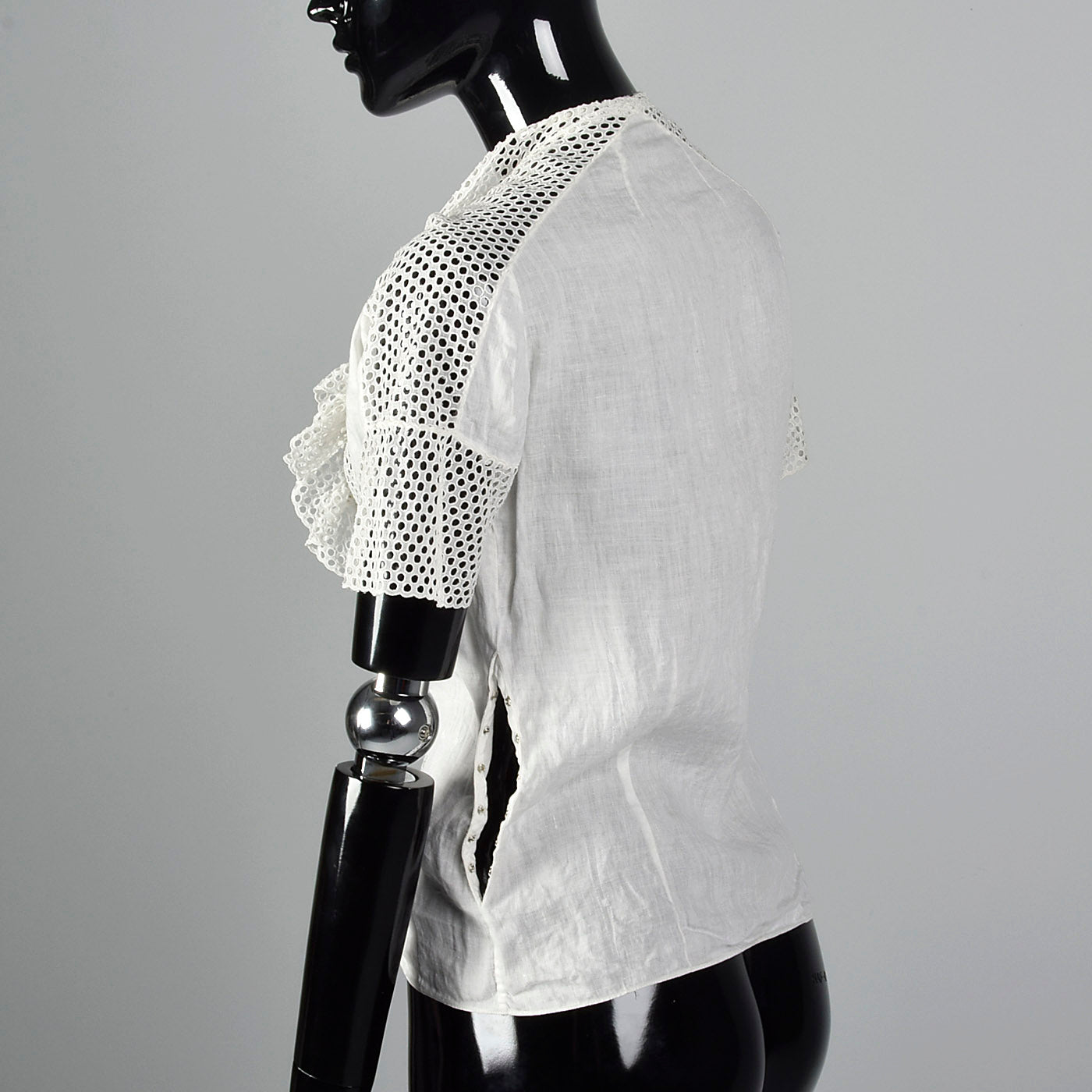 1930s White Eyelet Blouse with Ruffle Neckline