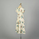 Large 1950s Blue Rose Bouquet Summer Day Dress  Cap Sleeve Novelty Print