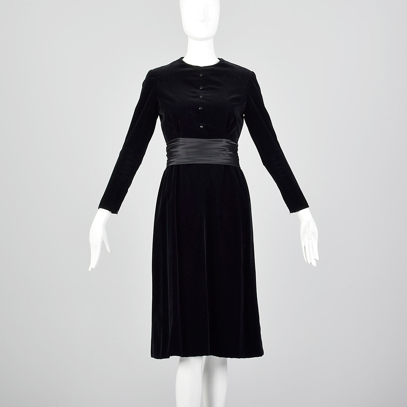 Small  1960s Black Velvet Dress