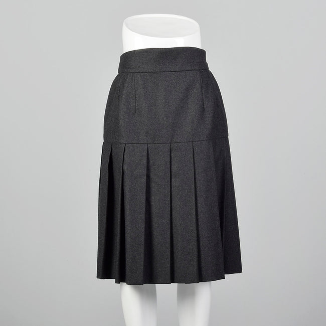 Small Chanel Boutique 1990s Gray Wool Pleated Skirt