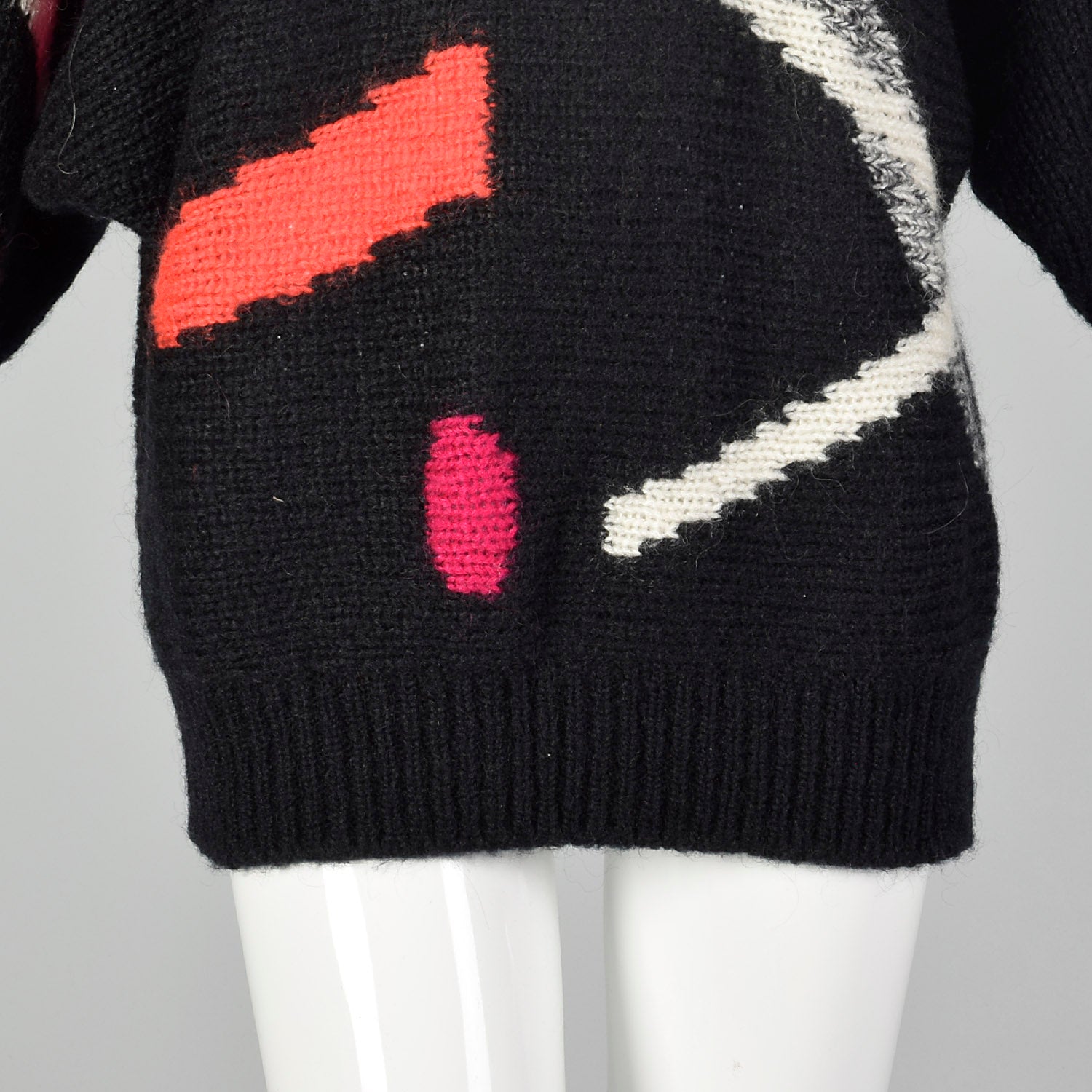 Medium Adolfo 1990s Black Geometric Sweater