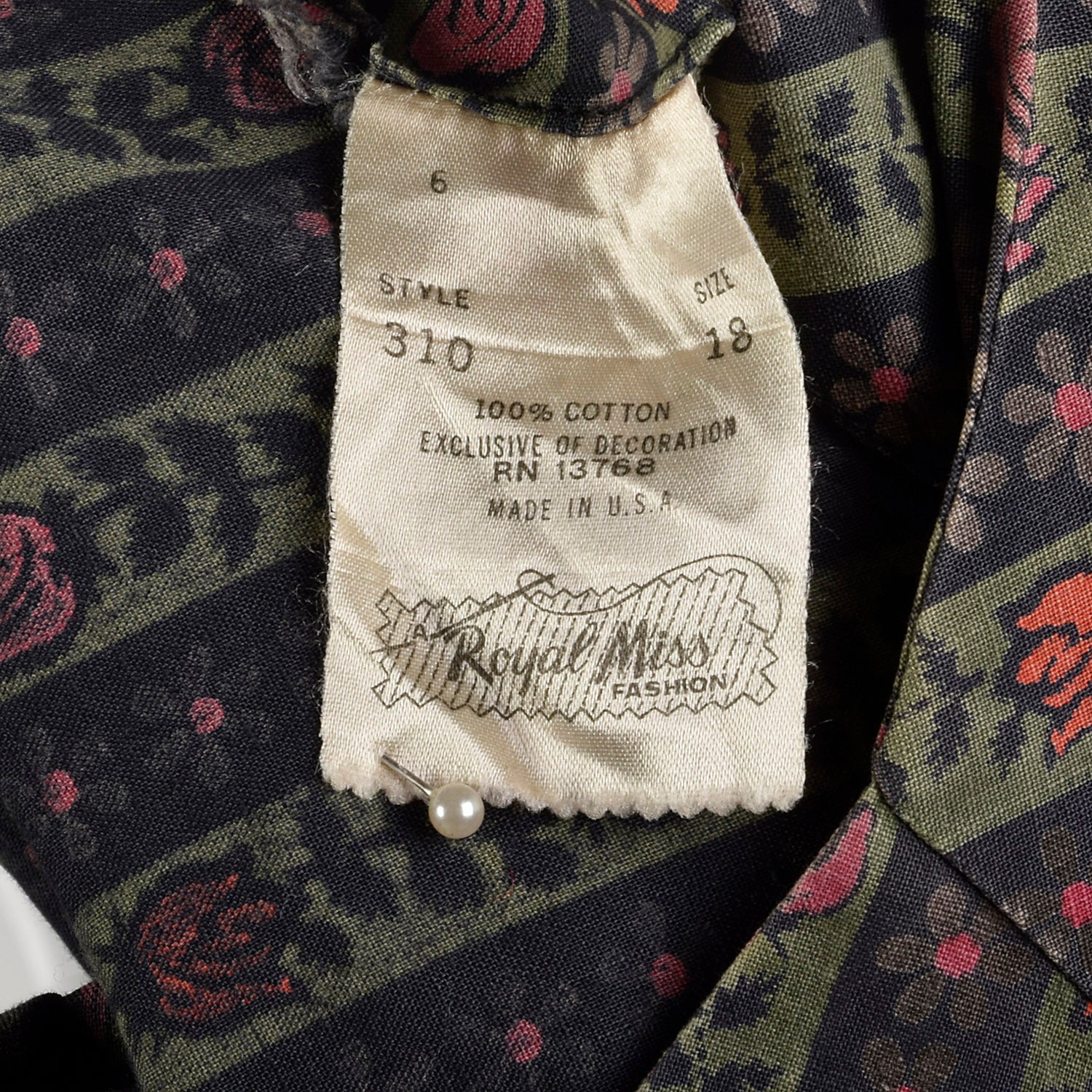 Medium 1950s Green Novelty Tulip Print Day Dress