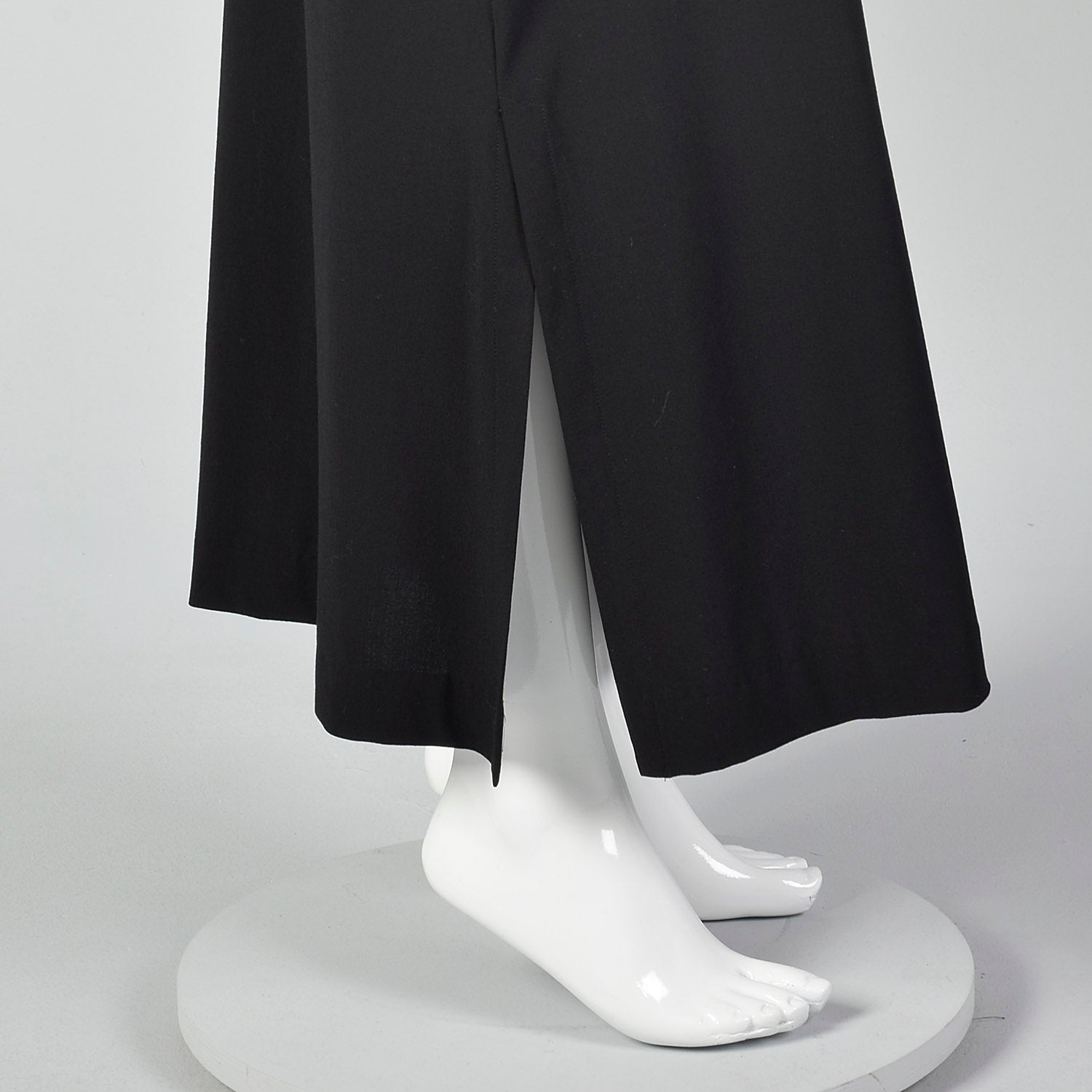 Medium Issey Miyake 1990s Black Skirt
