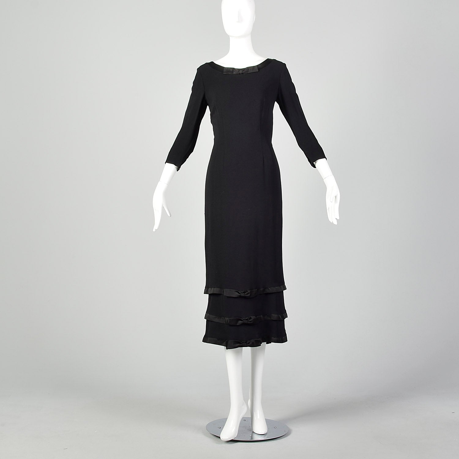 Small Late 1950s-Early 1960s Black Wiggle Dress Style & Salvage Small Late 1950s-Early 1960s Black Wiggle Dress Style & Salvage