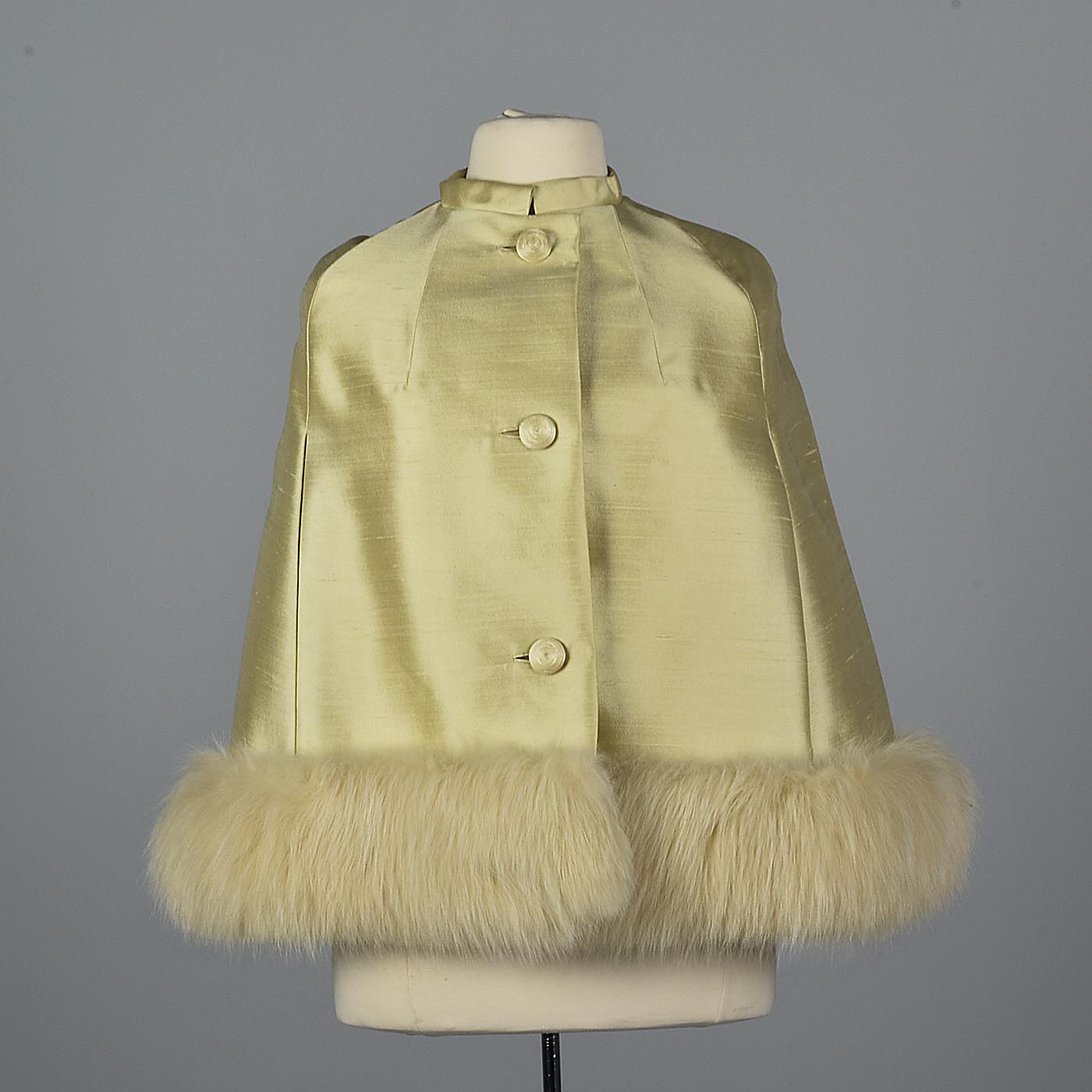 1960s Yellow Silk Cape with Fox Fur Trim