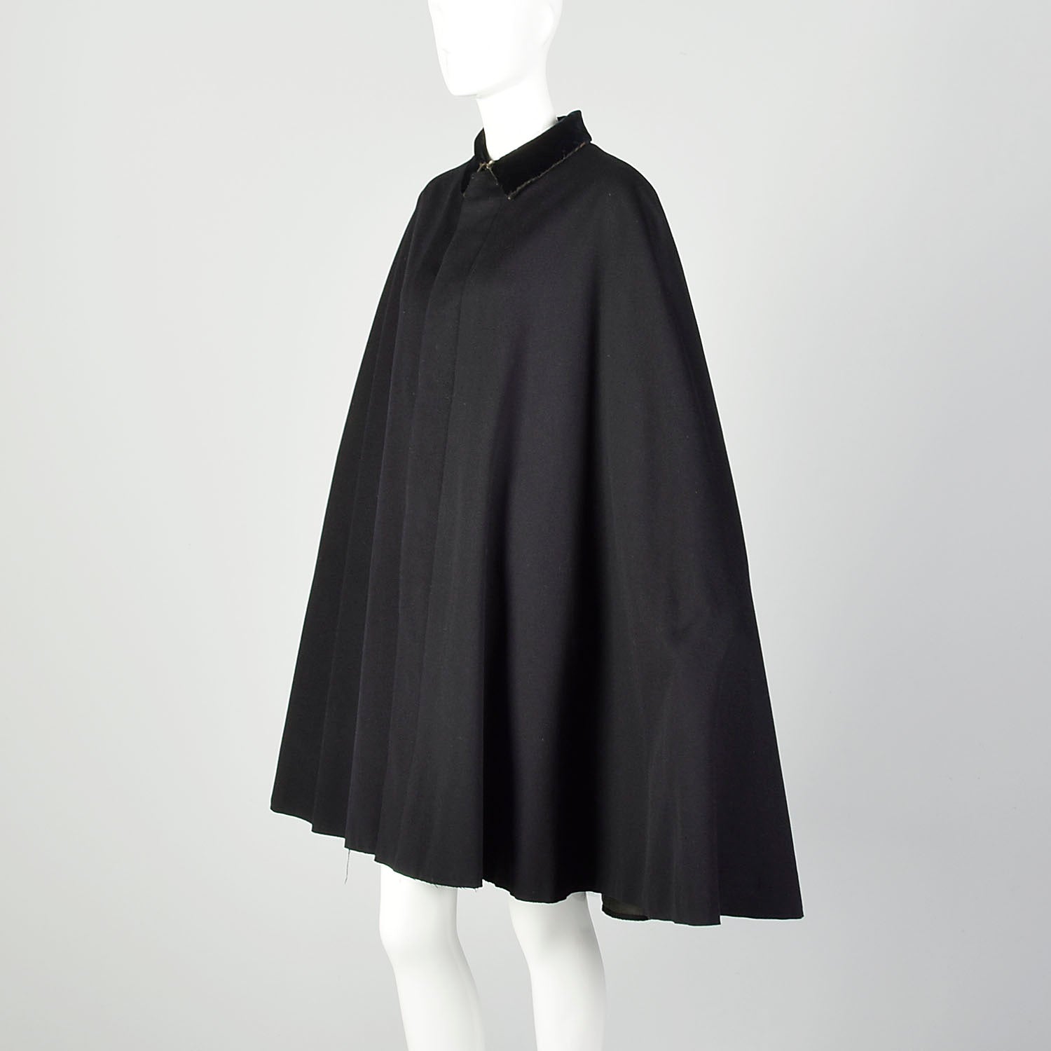 1900s Cape Winter Wool Black Outerwear
