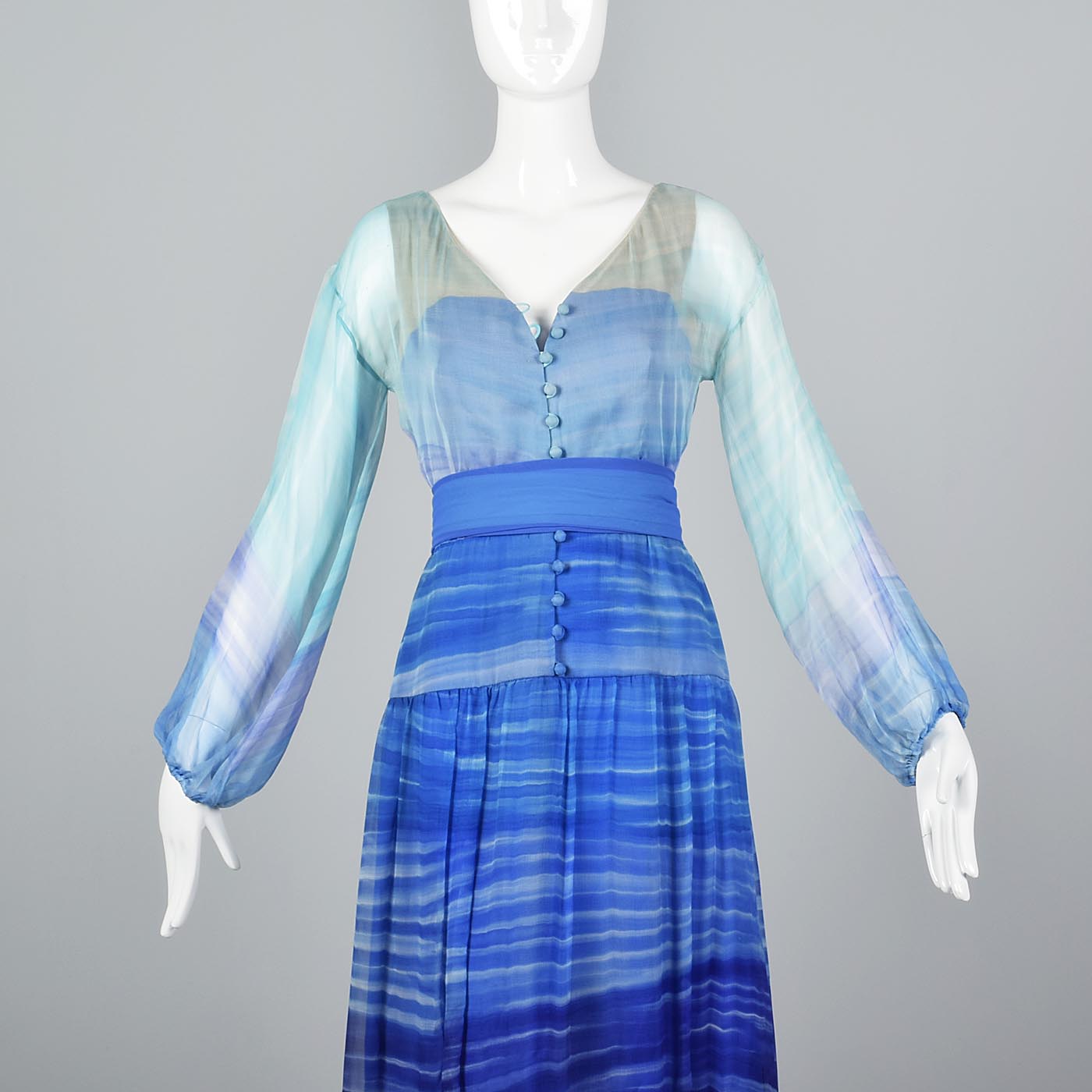 Beautiful Blue Travilla Maxi Dress with Sunset Design