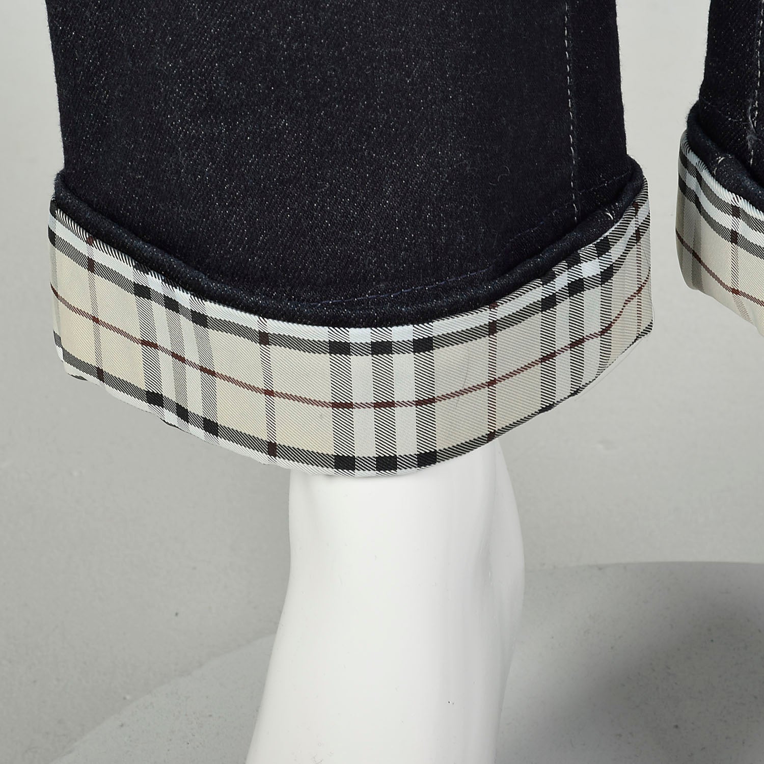 Medium Burberry Jeans Dark Wash Straight Leg Plaid Cuffs