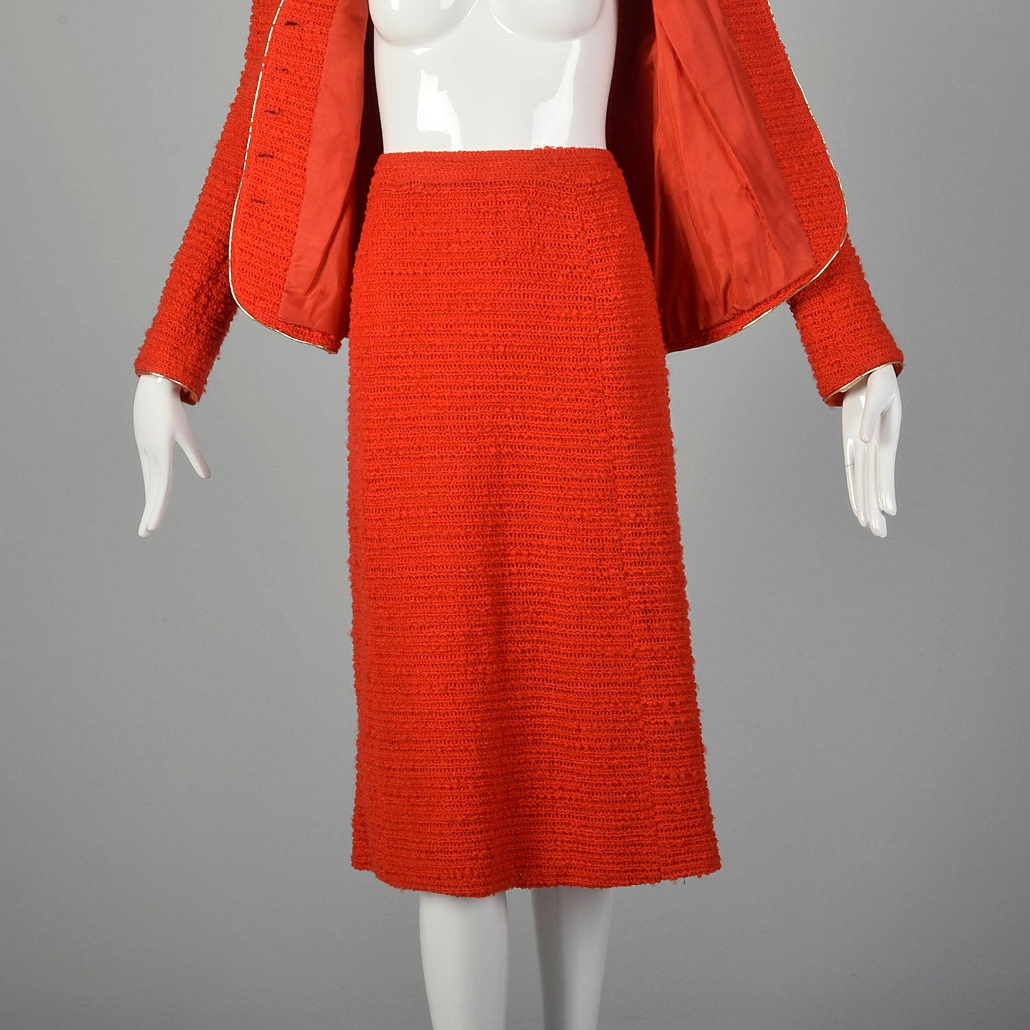 Medium Beni Salvadori Sara Fredericks 1970s Red Open Knit Skirt Suit