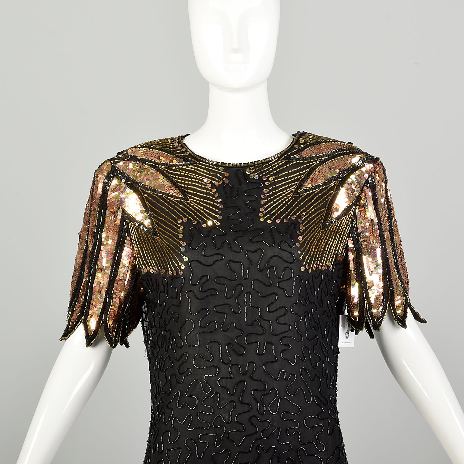 Medium 1990s Gold Black Cocktail Dress Keyhole Back Sequin Beaded Even Style & Salvage Medium 1990s Gold Black Cocktail Dress Keyhole Back Sequin Beaded Even Style & Salvage