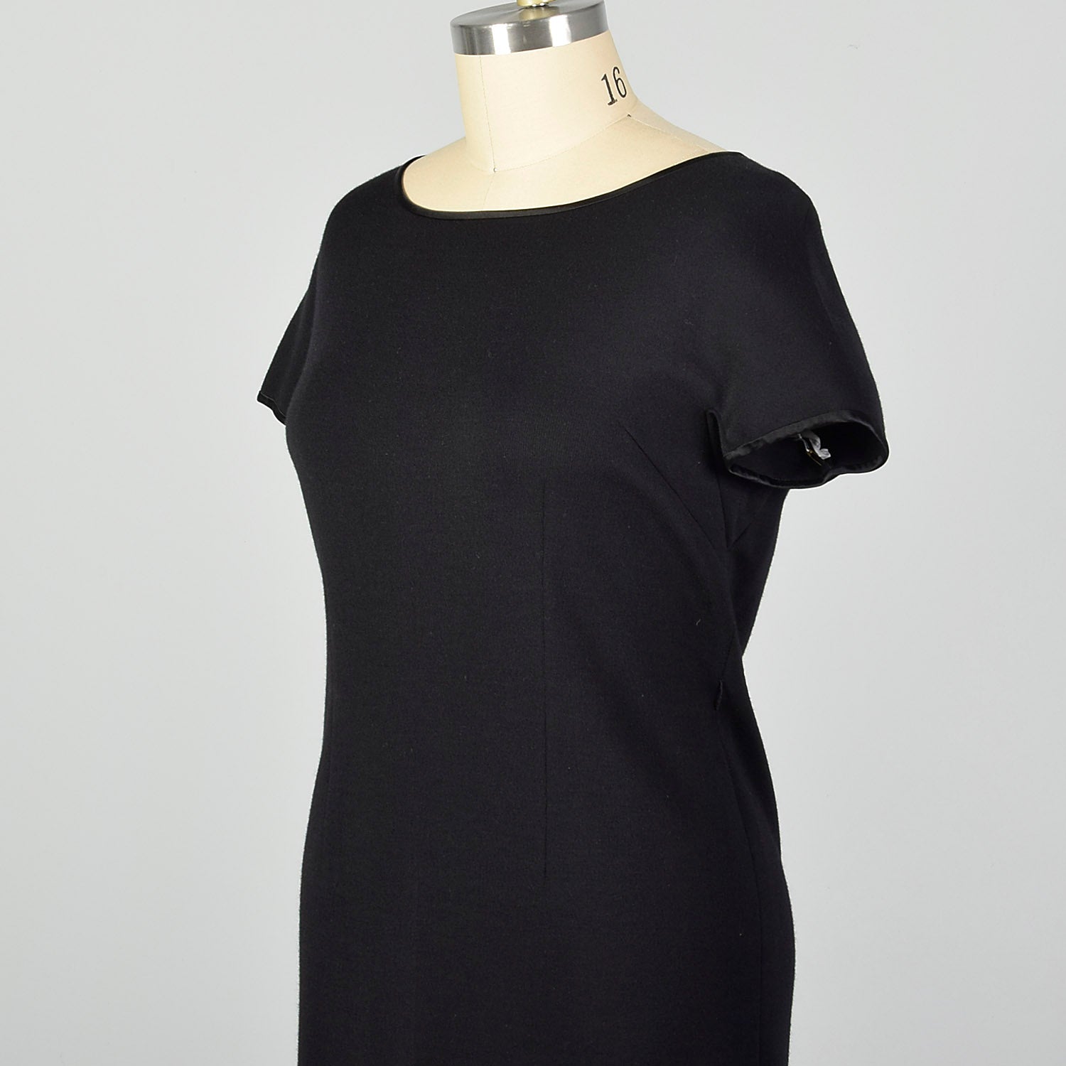 XL 1960s Black Shift Dress