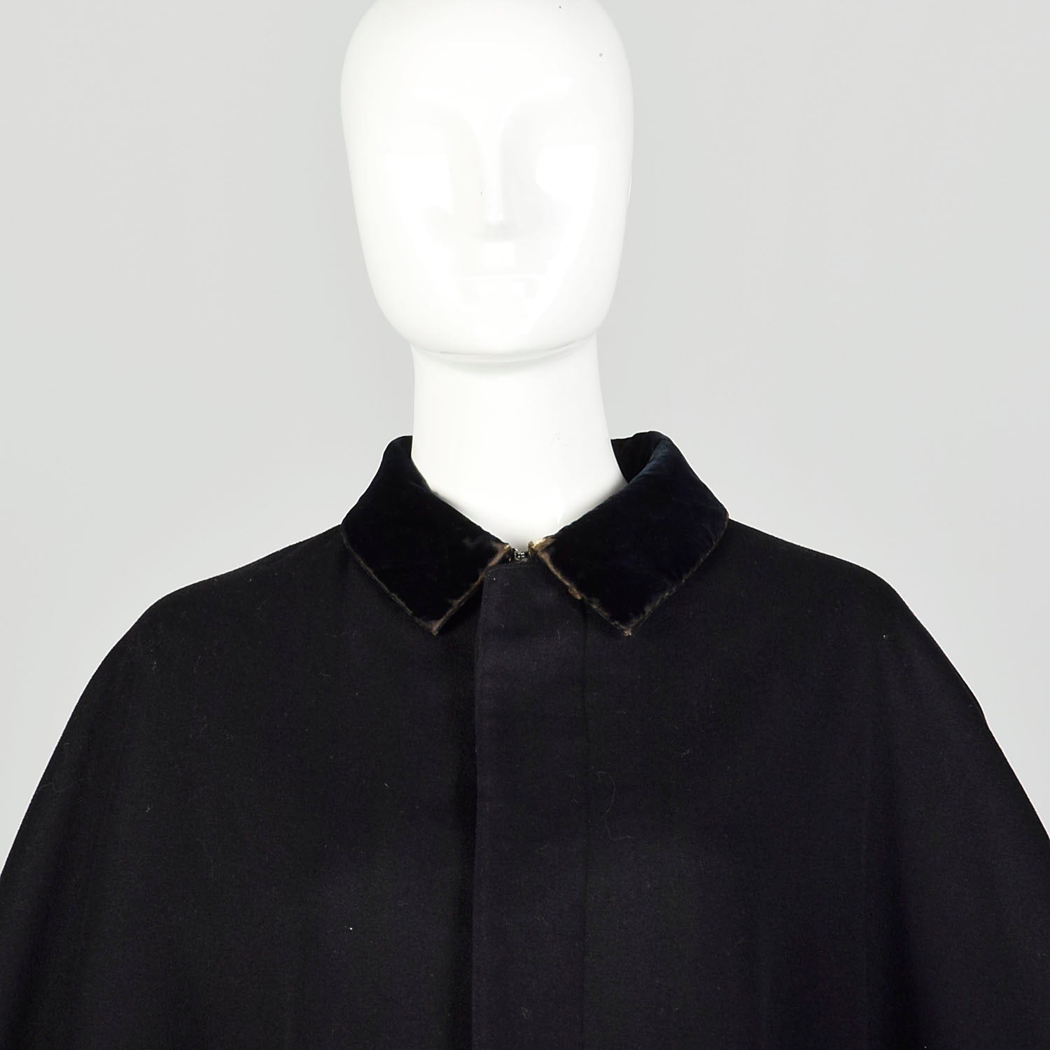 1900s Cape Winter Wool Black Outerwear