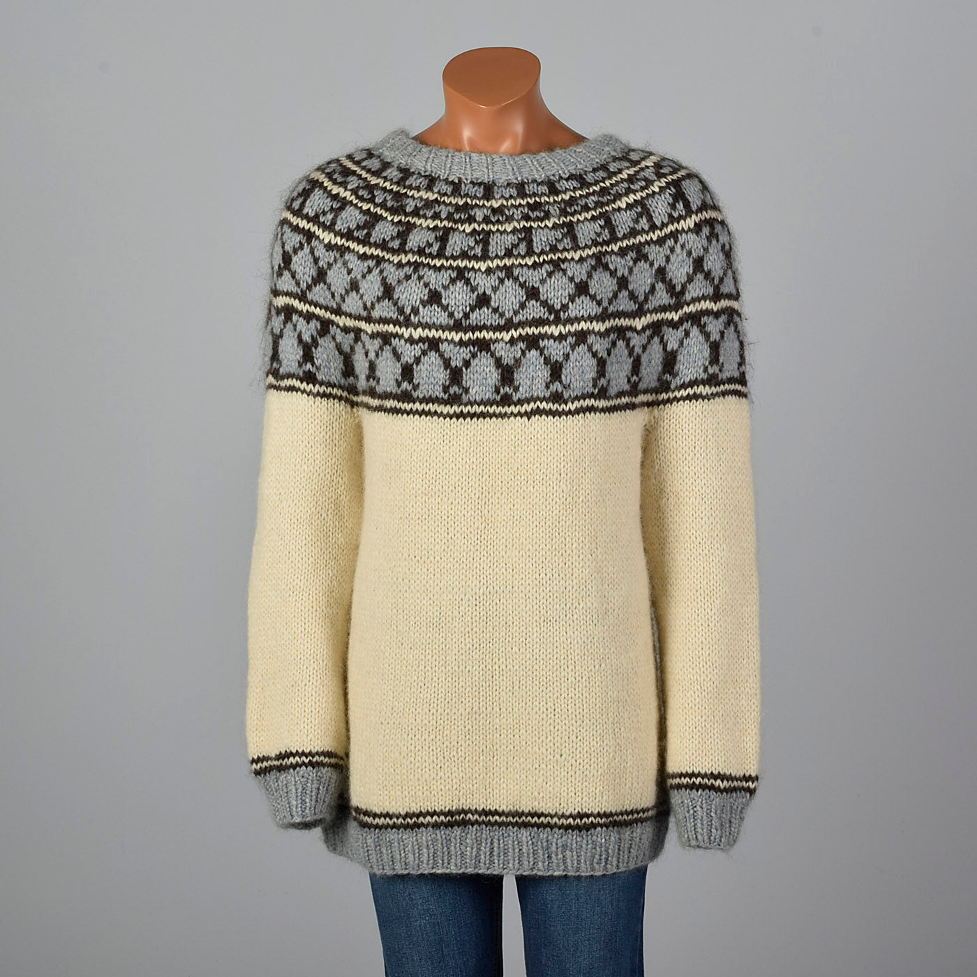 1960s Mens Cream Sweater with Gray, Blue, and Black Knit