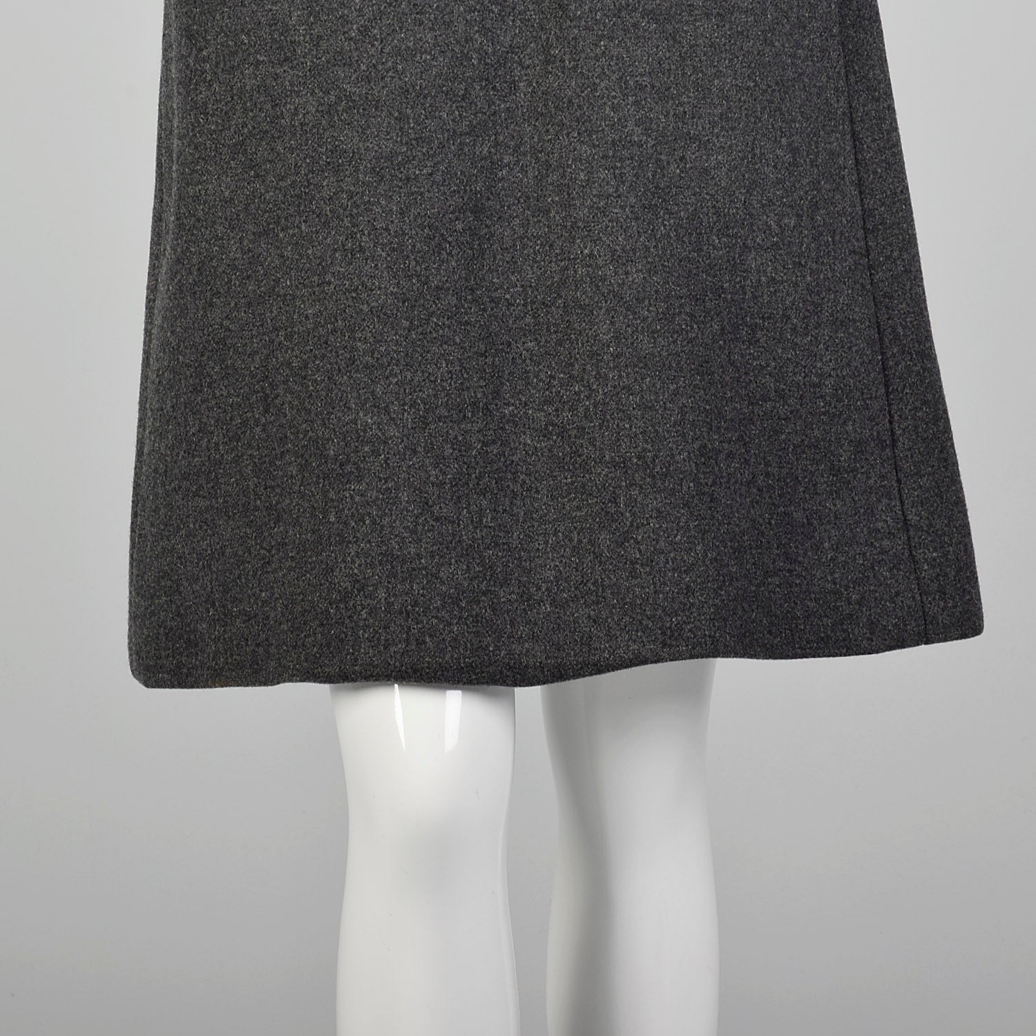 Medium 1960s Gray Wool Skirt Suit