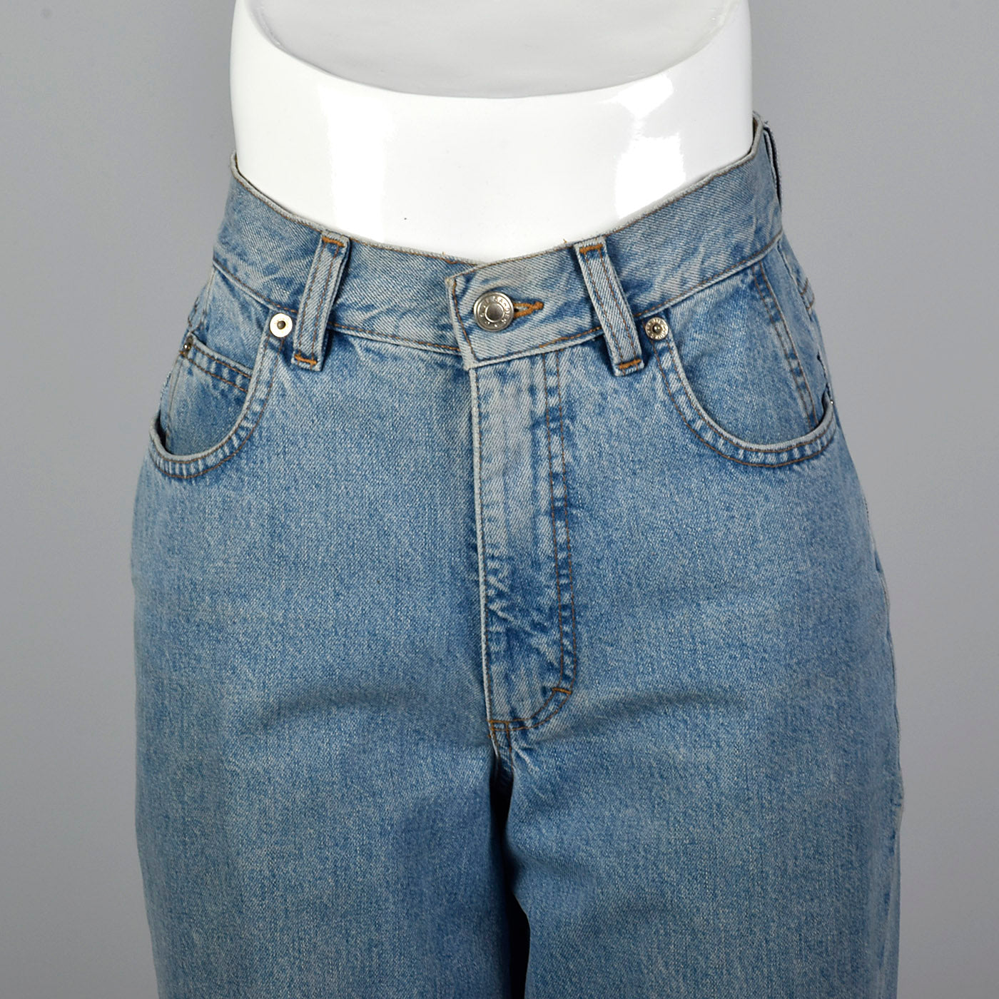 1990s Mom Jeans Medium Wash with Tapered Leg