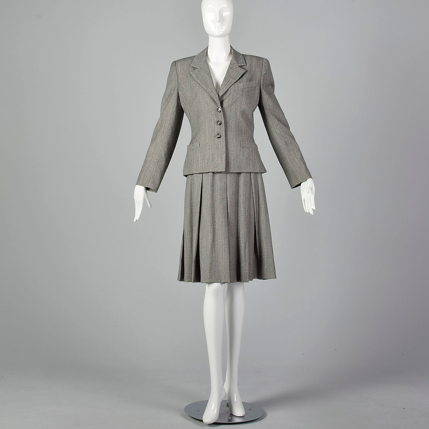 Medium Bill Blass 1980s Gray Wool Skirt Suit