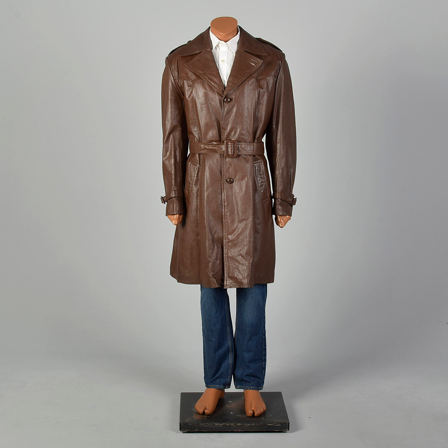 Medium-Large 1970s Brown Leather Trench