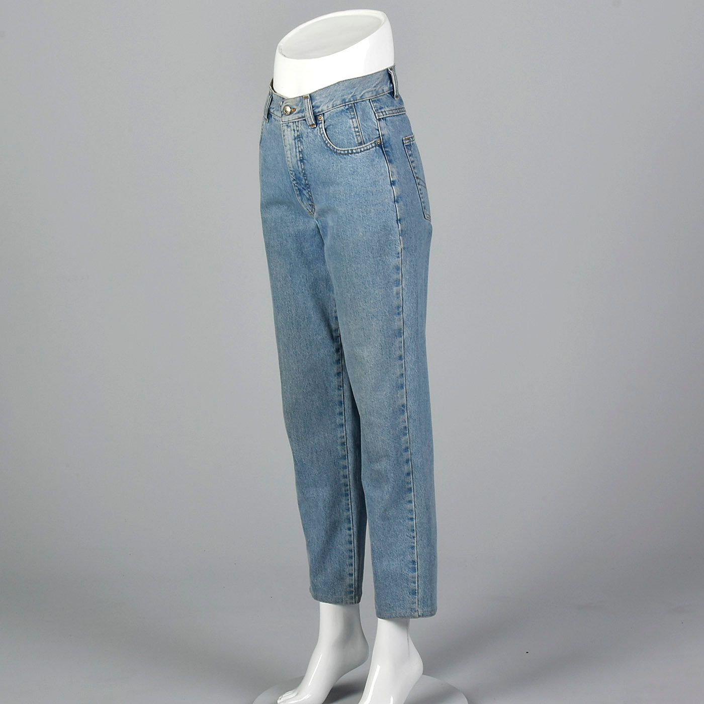 1990s Mom Jeans Medium Wash with Tapered Leg