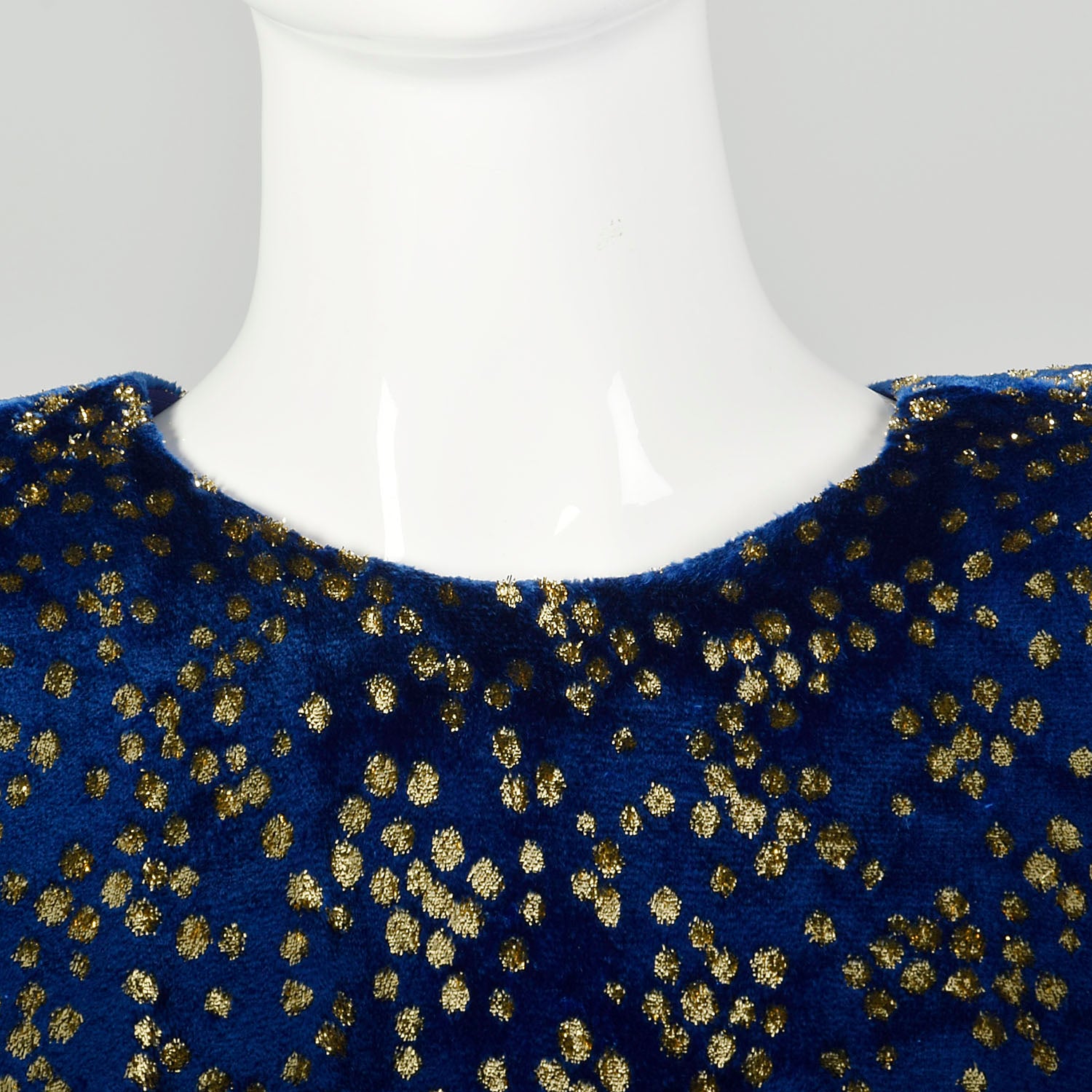 Medium 1980s Blue Velvet Cocktail Dress Long Sleeve Gold Eyelash Lame