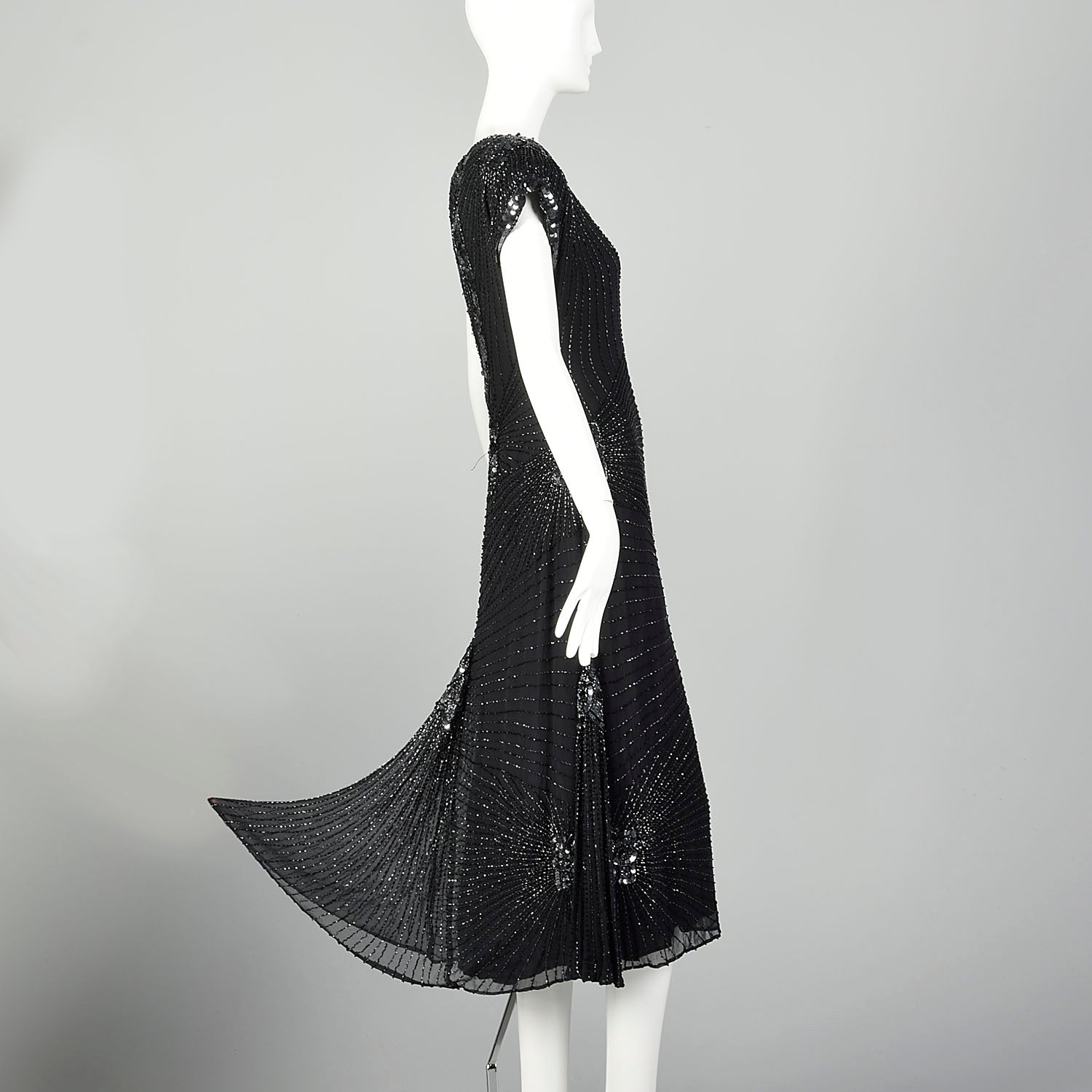 Medium 1980s Black Silk Beaded Dress Cocktail Party Keyhole Back