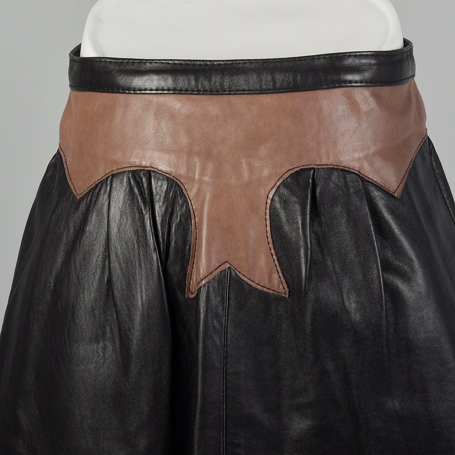 XXS 1990s Black Leather A-Line Skirt