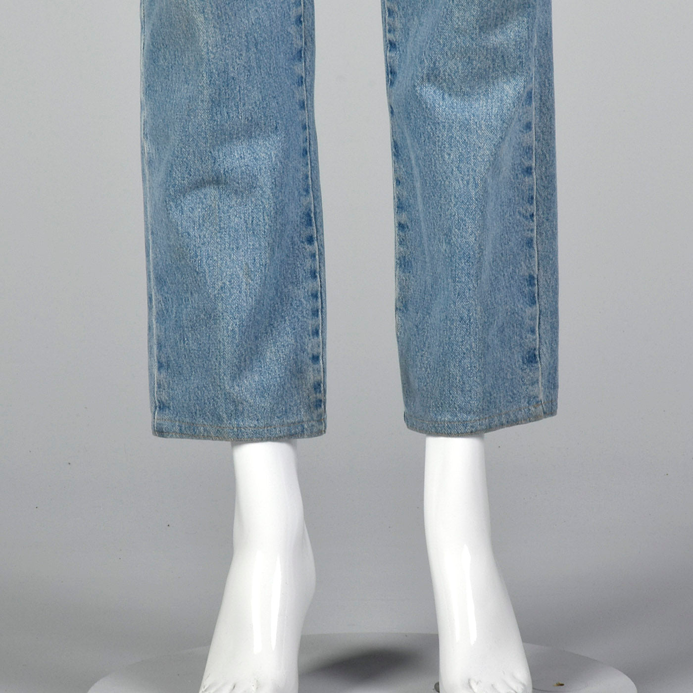 1990s Mom Jeans Medium Wash with Tapered Leg