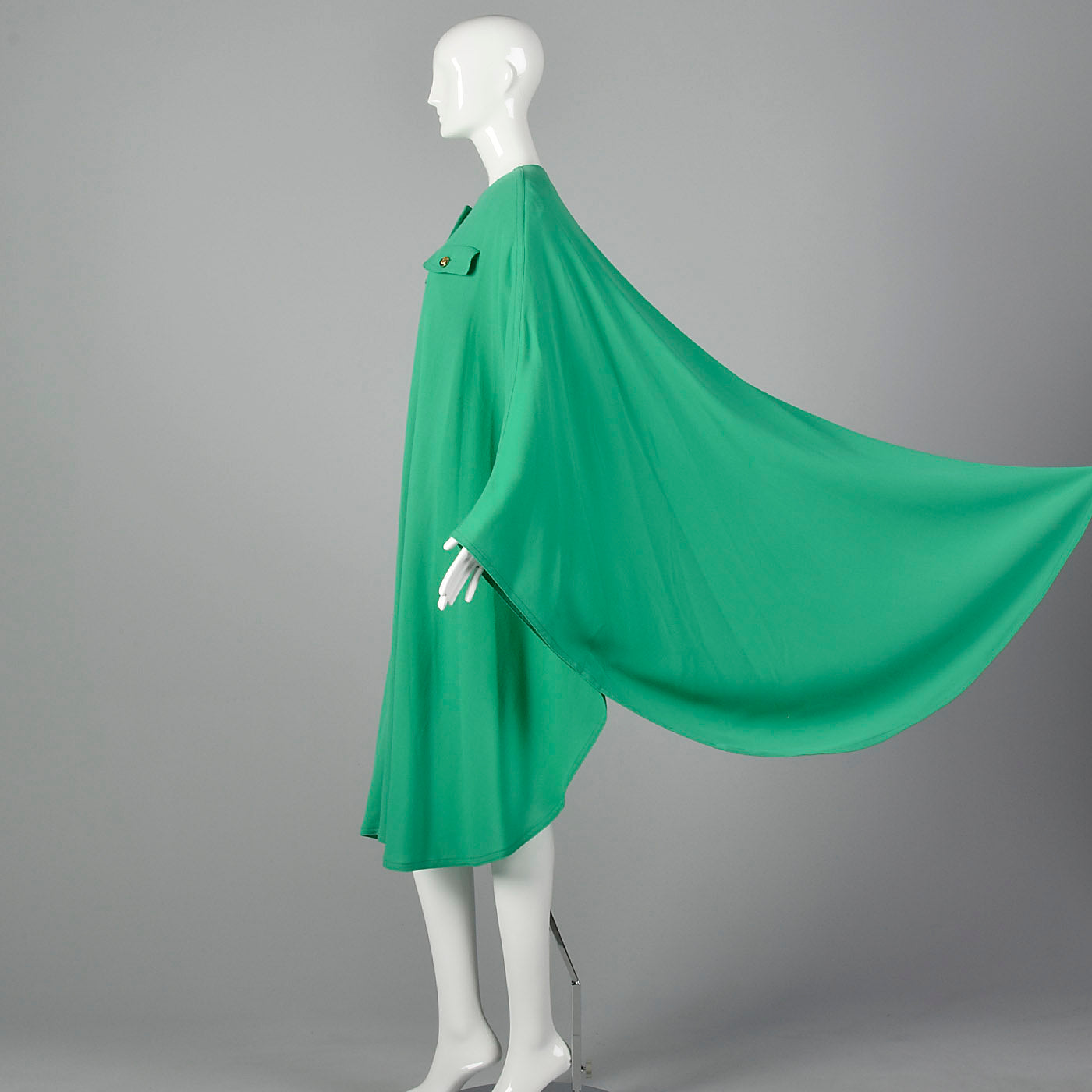 1970s Louis Feraud Green Wool Full Length Cape. Size 12