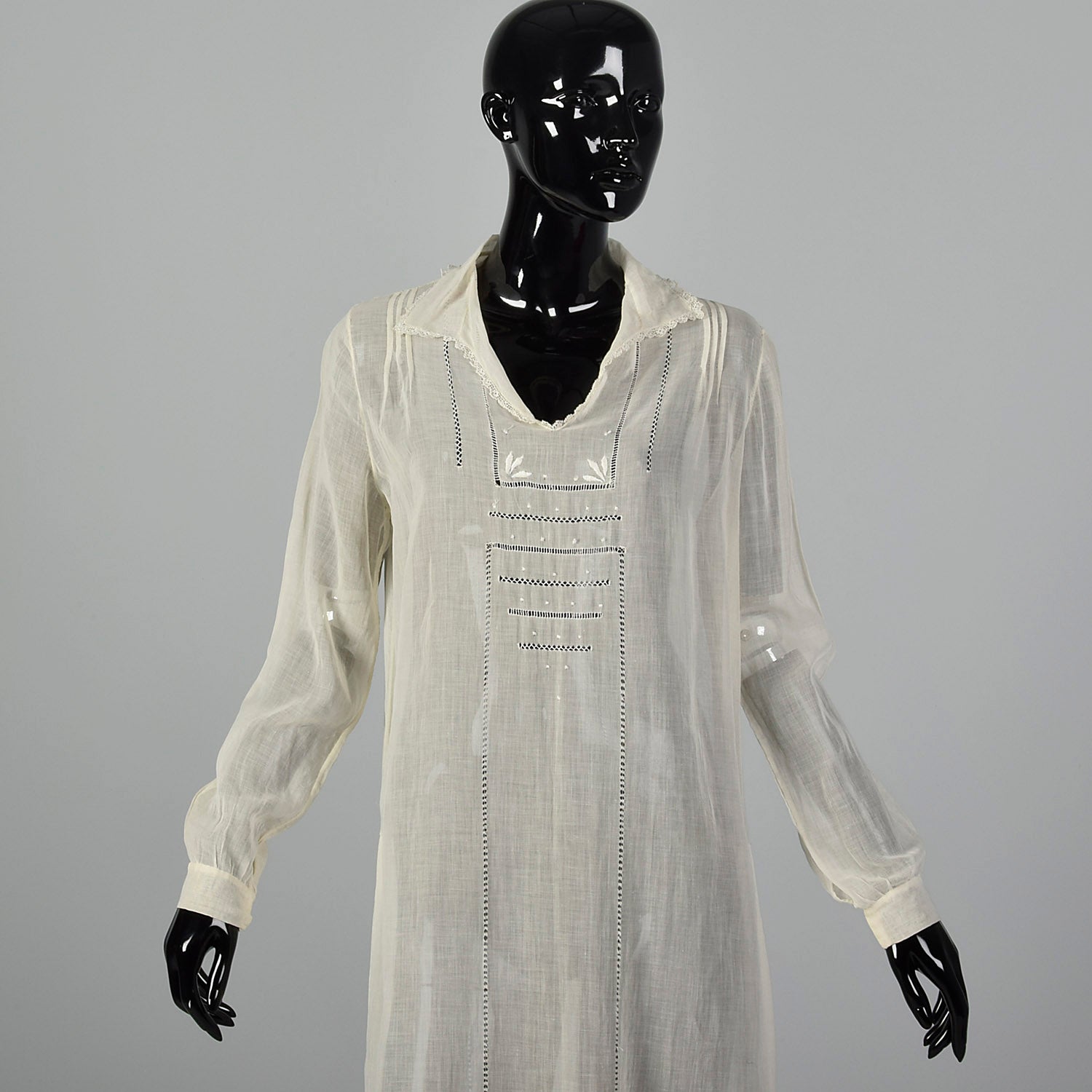 Small 1920s White Cotton Day Dress