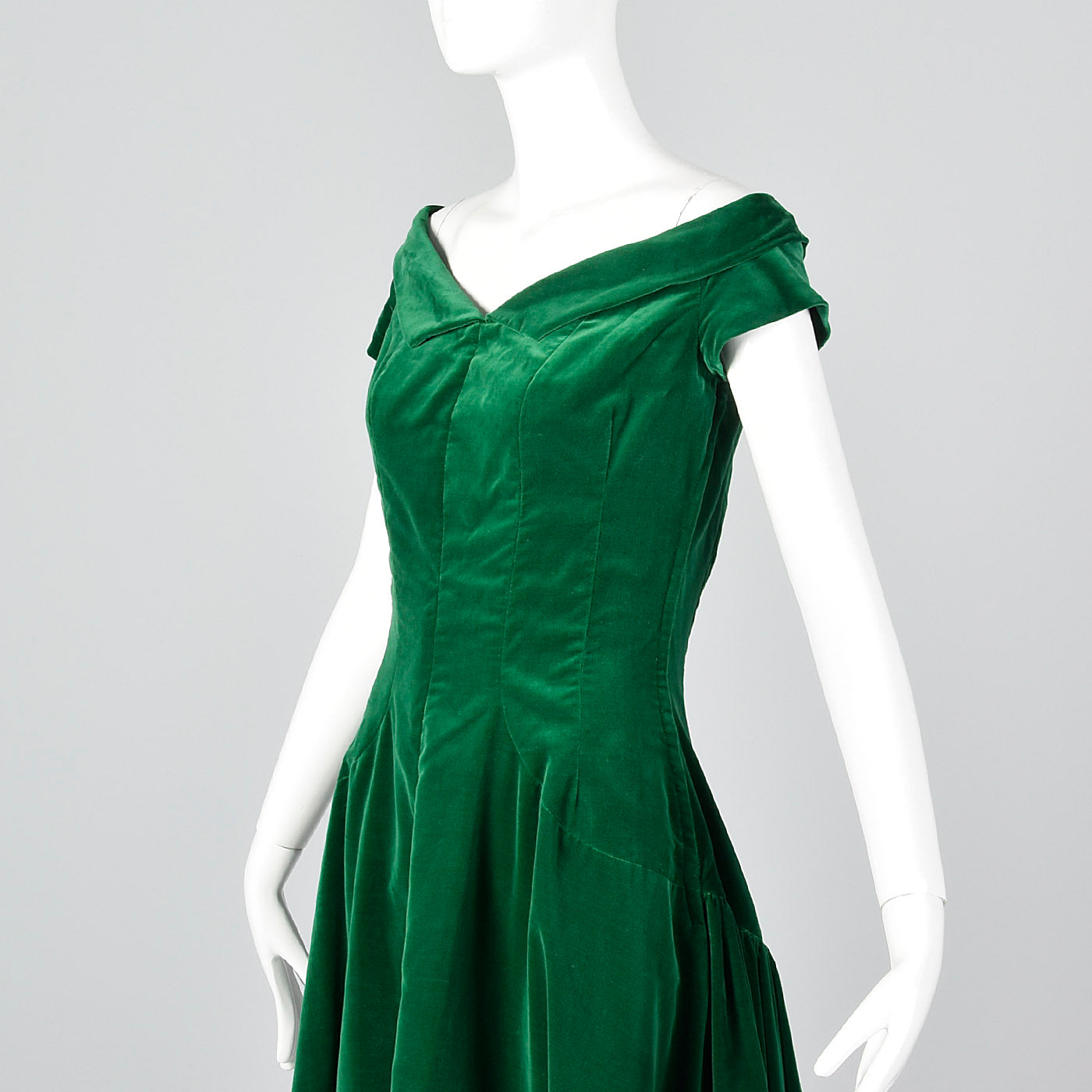 1950s Green Velvet Off Shoulder Party Dress