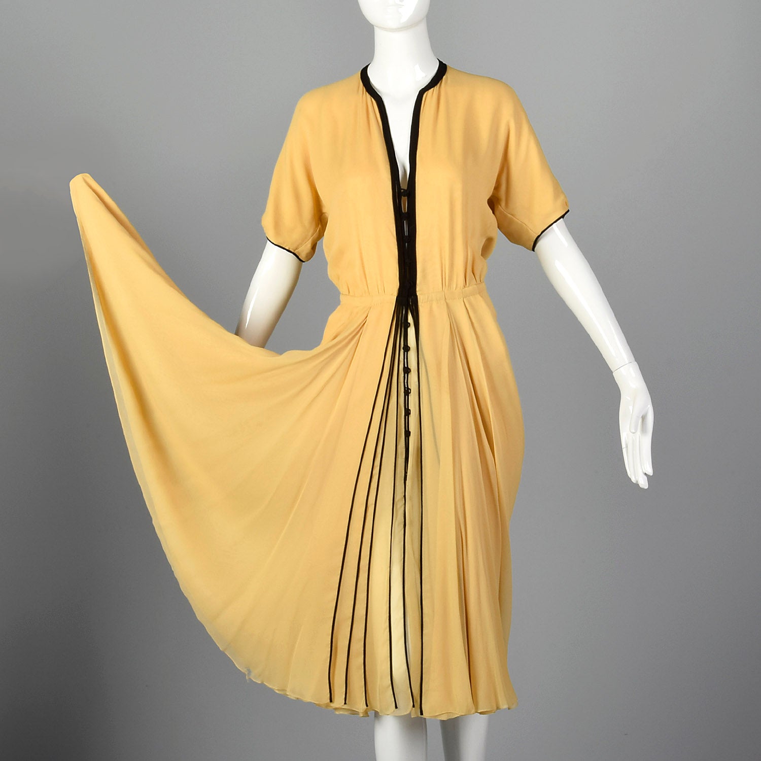 Large 1970s Galanos Bonwit Teller Silk Chiffon Dress