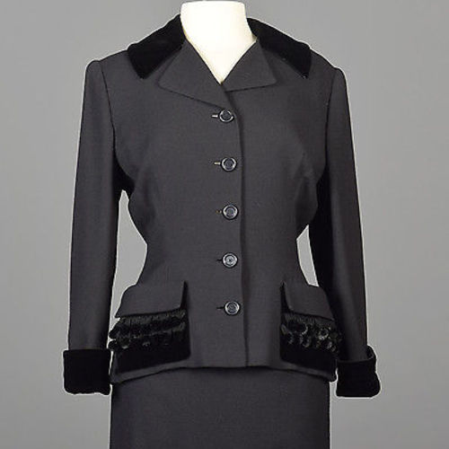 1950s Black Skirt Suit with Hourglass Shape