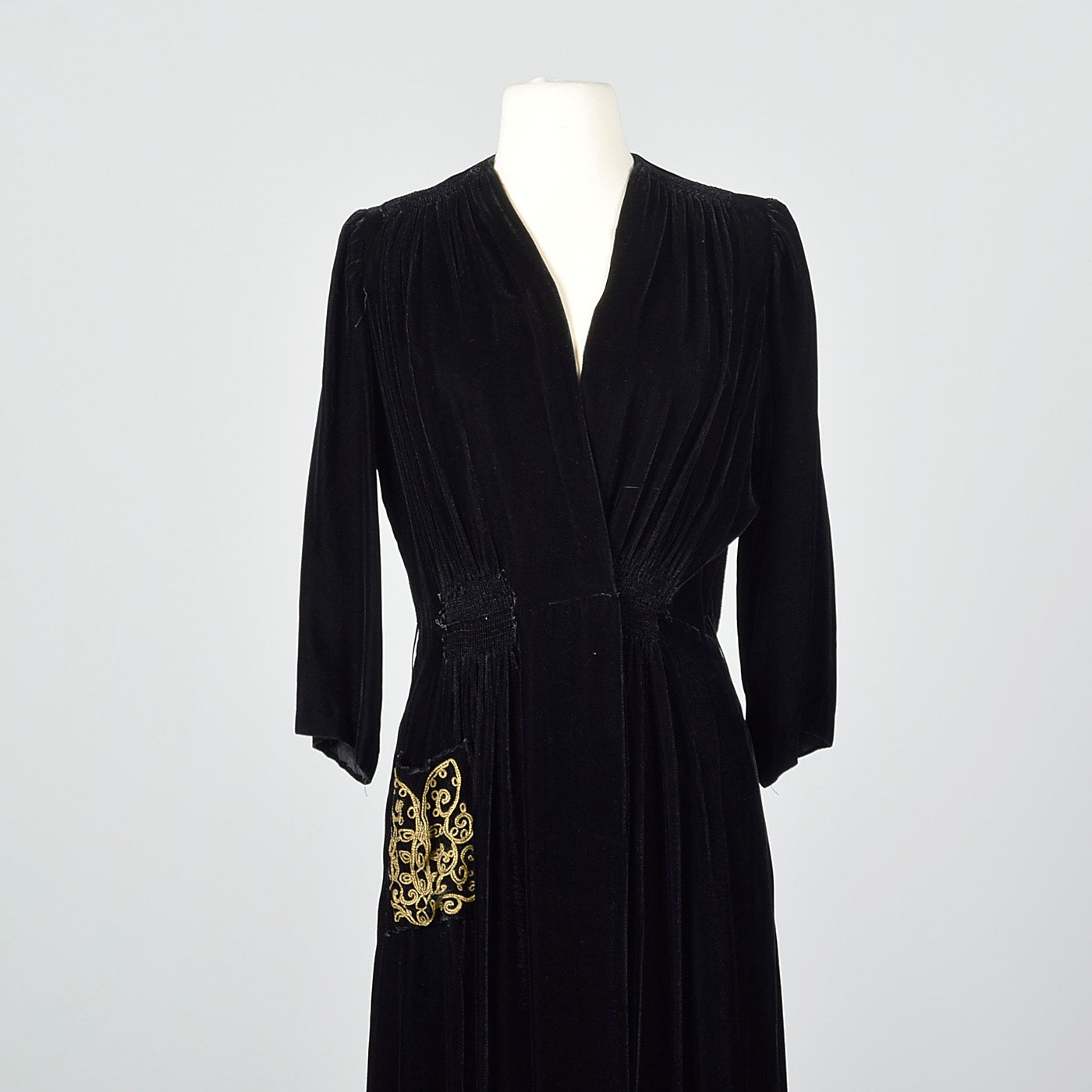 1930s Black Velvet Dressing Gown with Decorative Pocket Style & Salvage 1930s Black Velvet Dressing Gown with Decorative Pocket Style & Salvage