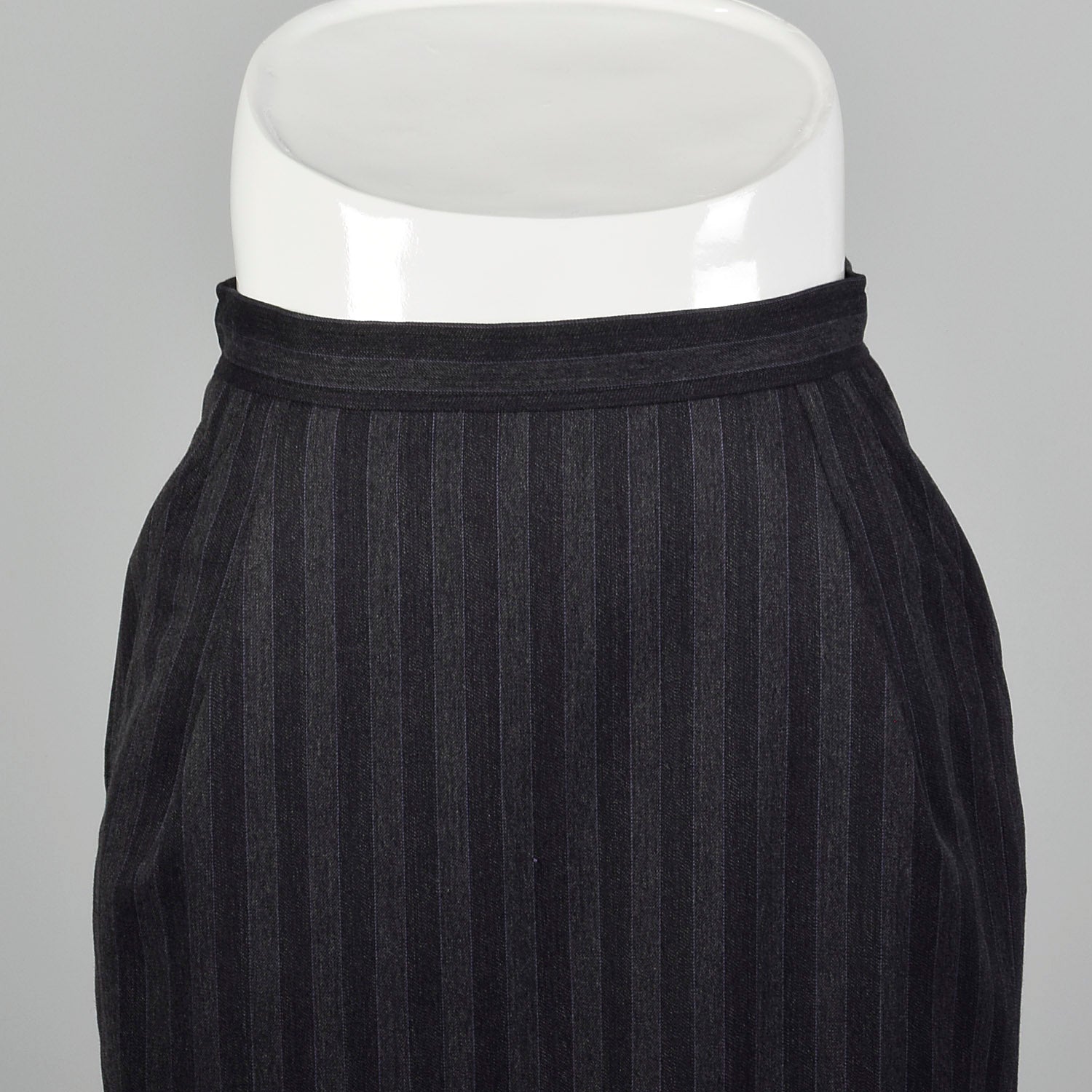 XXS Gucci 1970s Grey Pinstriped Pencil Skirt