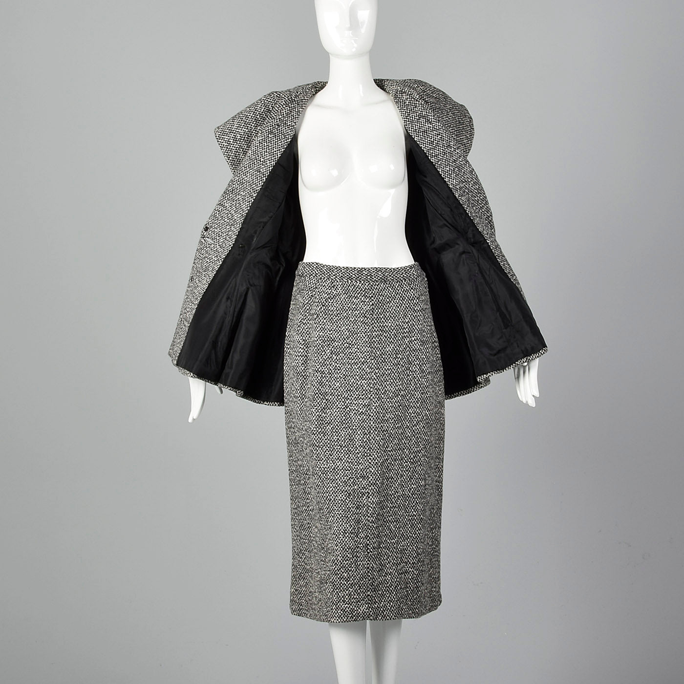 1950s Wool Tweed Skirt Suit with Sculptable Portrait Collar