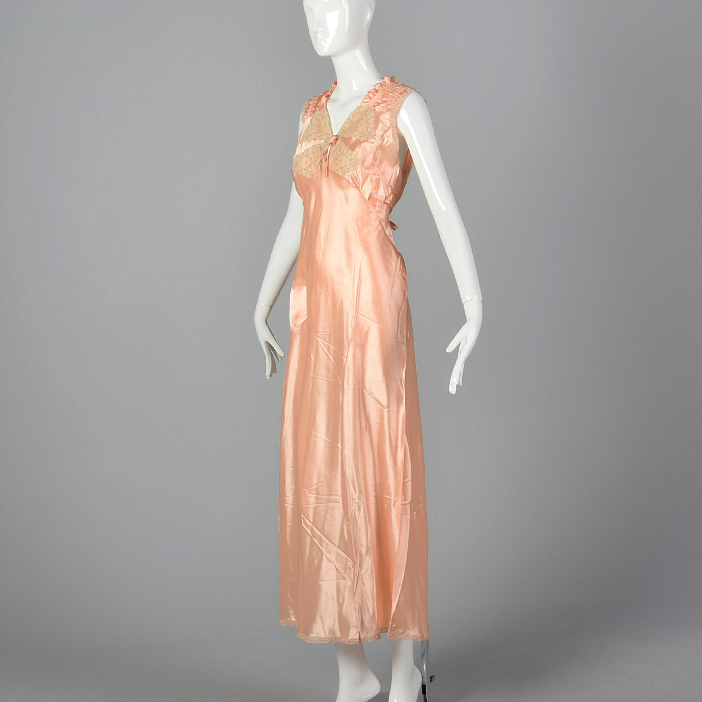 1930s Pink Satin Nightgown with Front Pocket