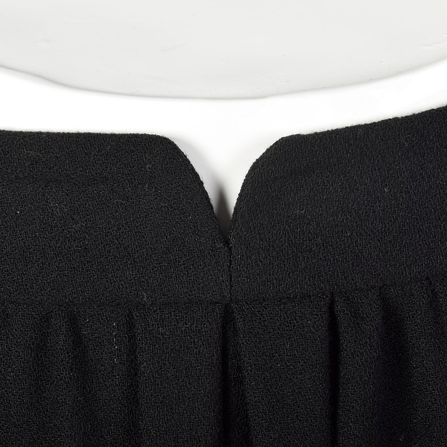 Medium 1980s Black Pencil Skirt
