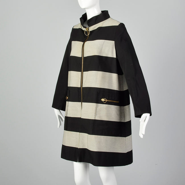 Medium-Large 1960s Black & Gray Striped Coat