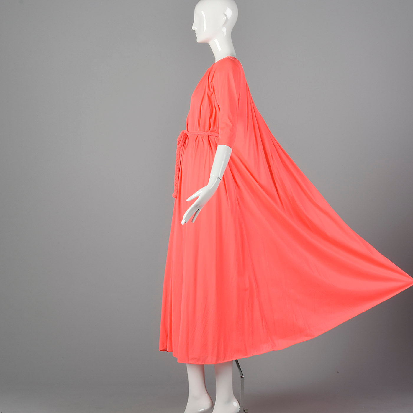 1960s Saks Fifth Avenue Pink Lounge Robe