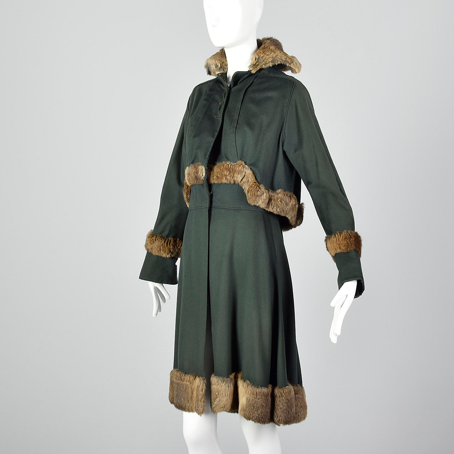 XS 1910s Green Wool Coat with Rabbit Fur Trim