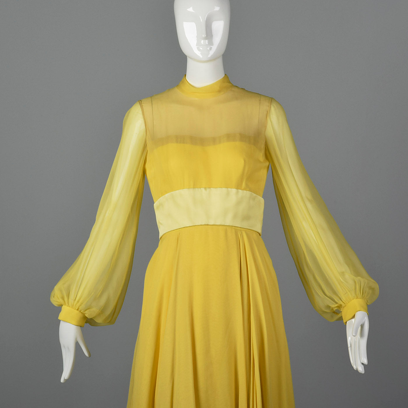 Elegant 1970s Travilla Yellow Silk Chiffon Dress