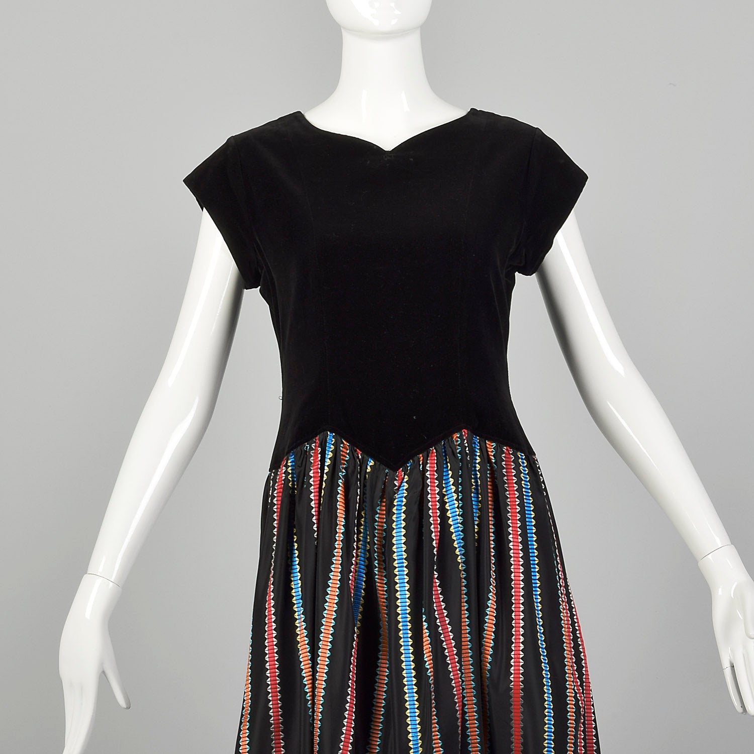 Medium 1950s Prom Dress Black Velvet Ribbon Stripe Taffeta Short Sleeve Prom Cocktail Evening