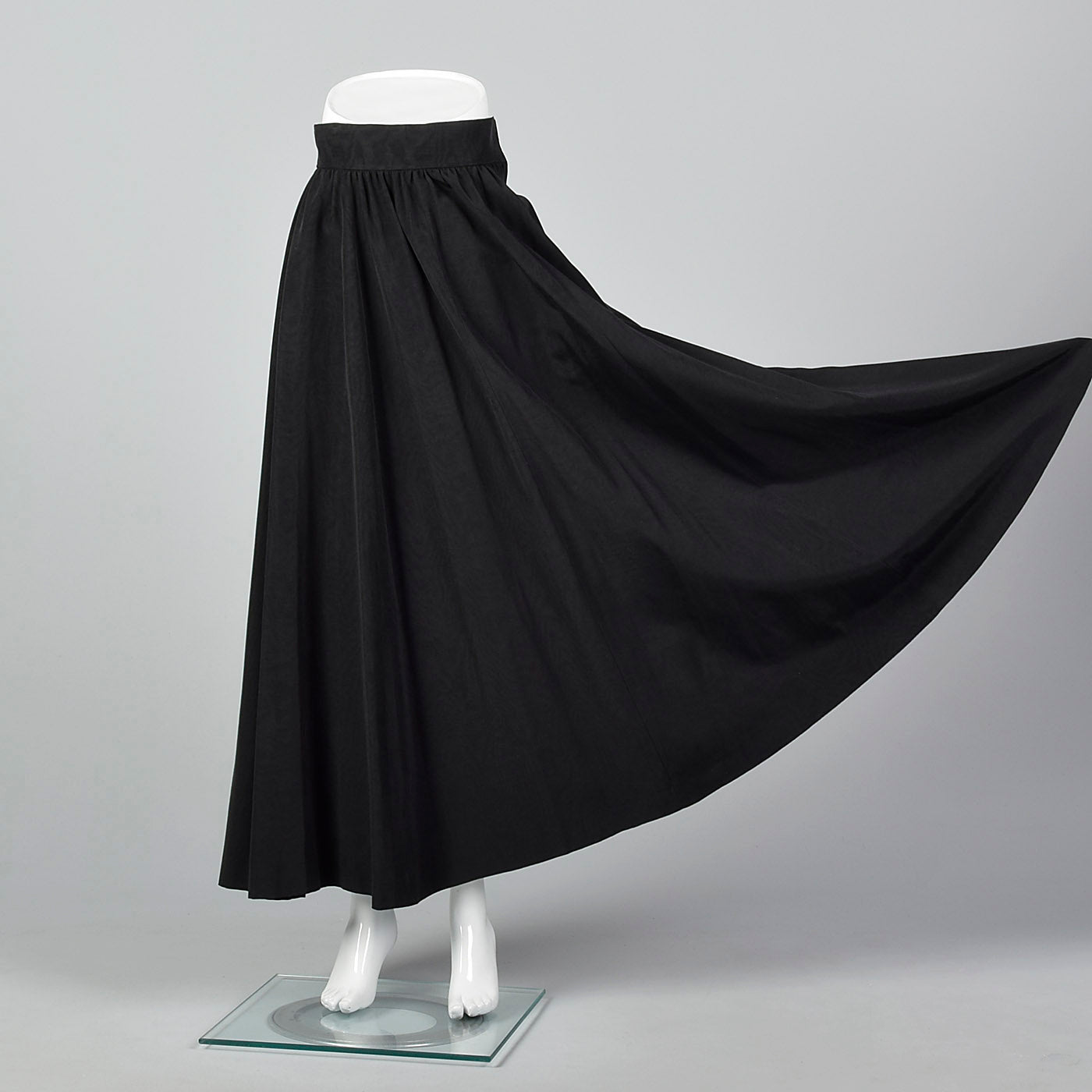 Yves Saint Laurent, Skirts