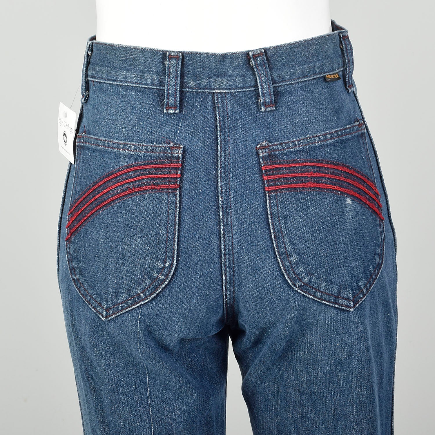 Small 1970s High Waisted Jeans Hippie Bell Bottoms Embroidered Pockets