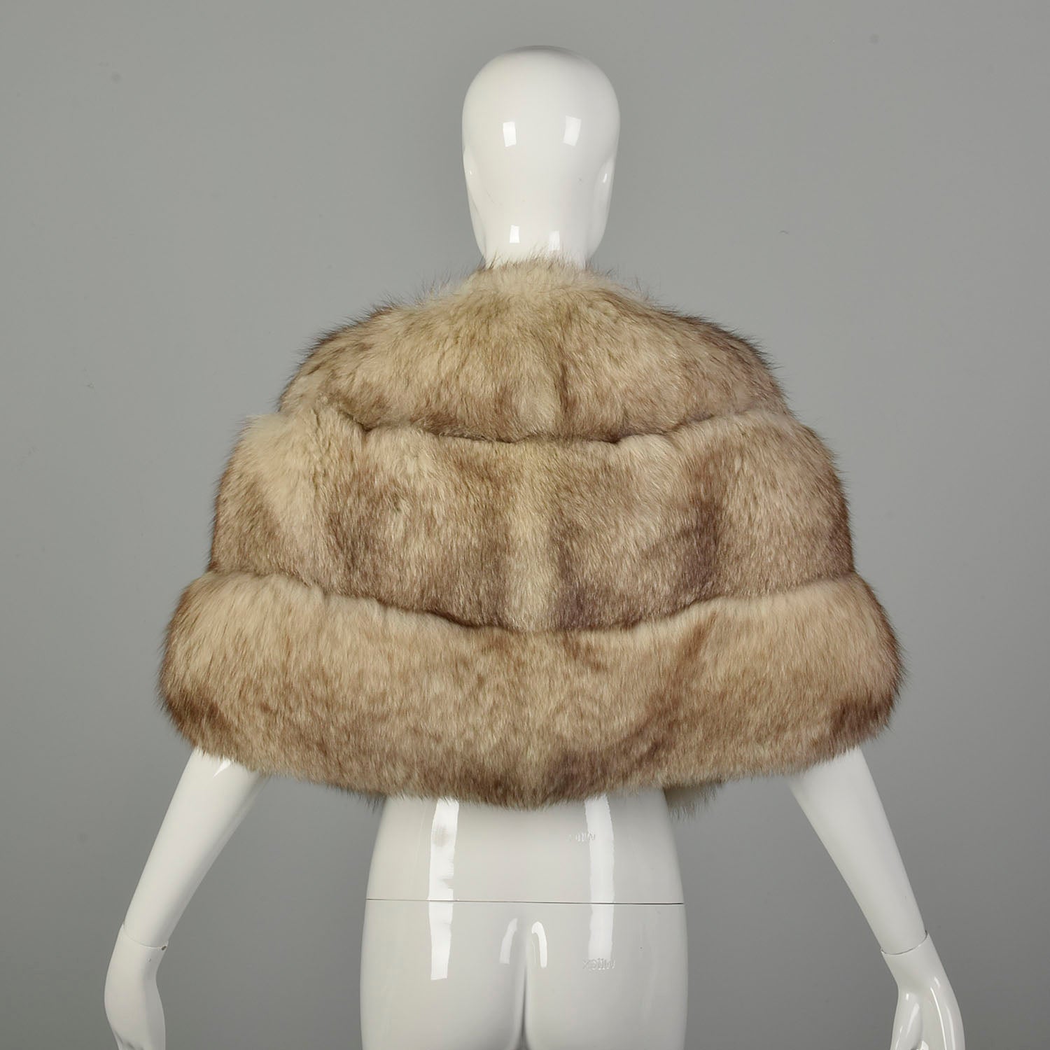 OSFM 1950s Blue Fox Fur Saga Norwegian Capelet Glamorous Stole Luxurio –  Style & Salvage